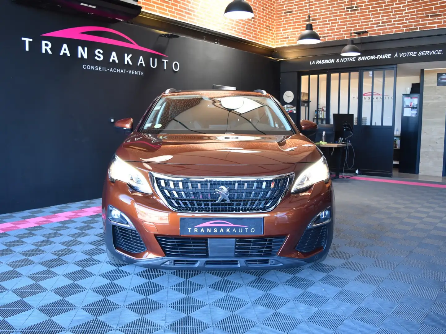 Peugeot 3008 Allure Business Коричневый - 2