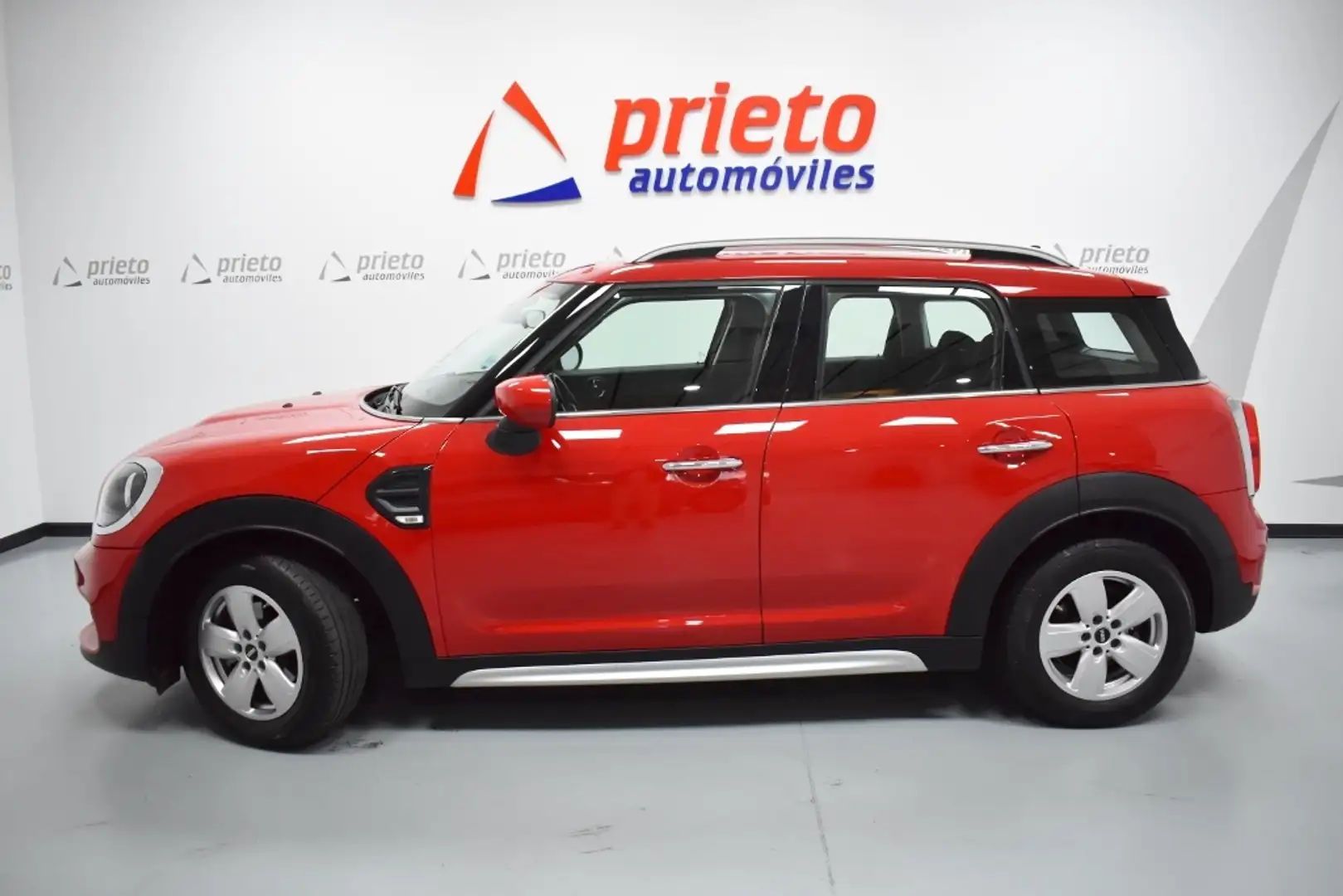 MINI One Countryman D Rouge - 2
