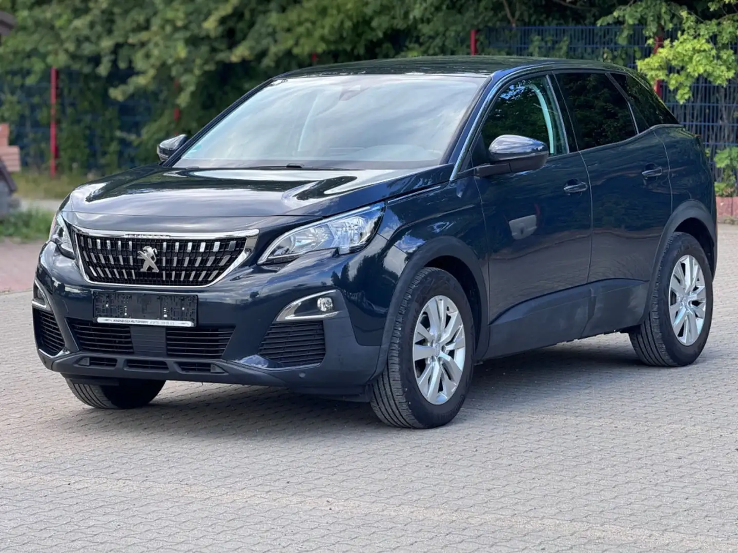 Peugeot 3008 1.2 PureTech * 1 HAND * NAVI *LED *TÜV NEU Šedá - 1