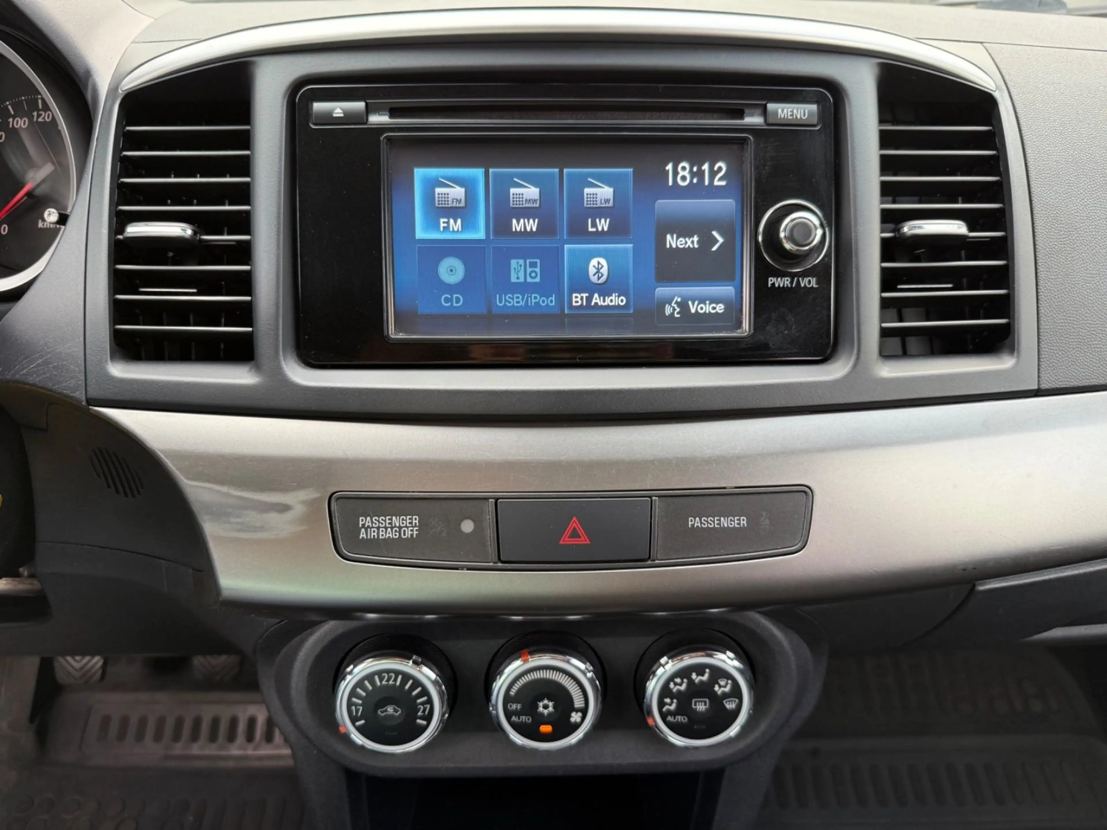 Mitsubishi Lancer Sportback Lancer — photo 13