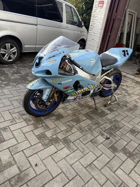 Suzuki GSX-R 1000 - foto 6