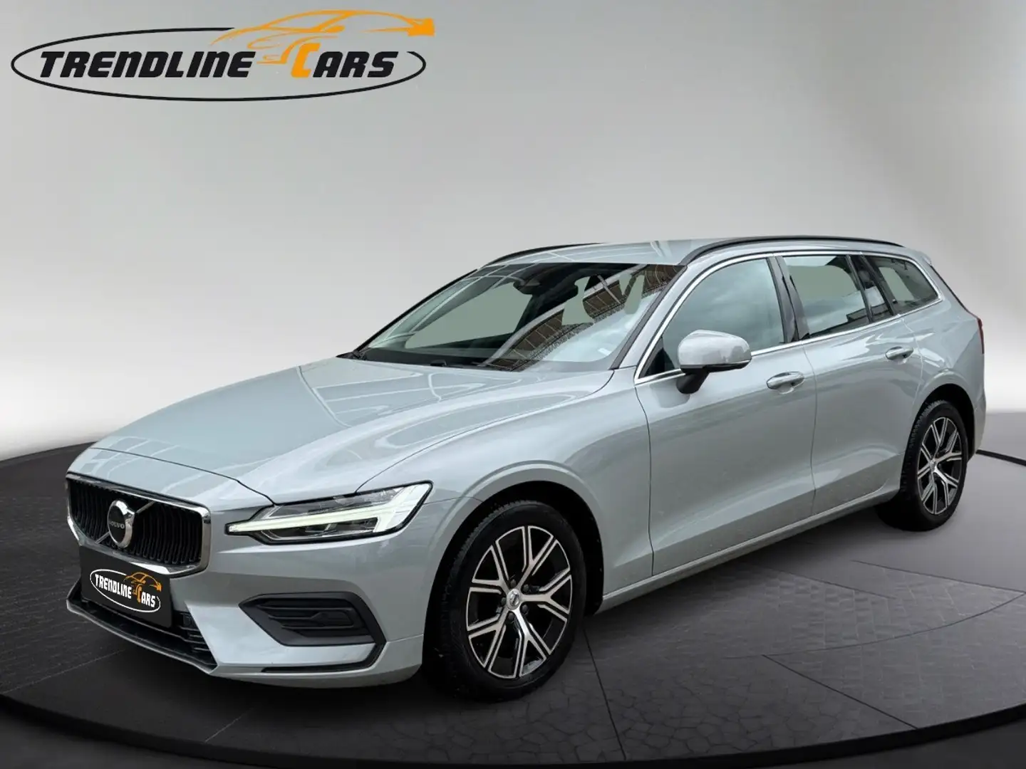 Volvo V60 B4 Core Aut. Grau - 2