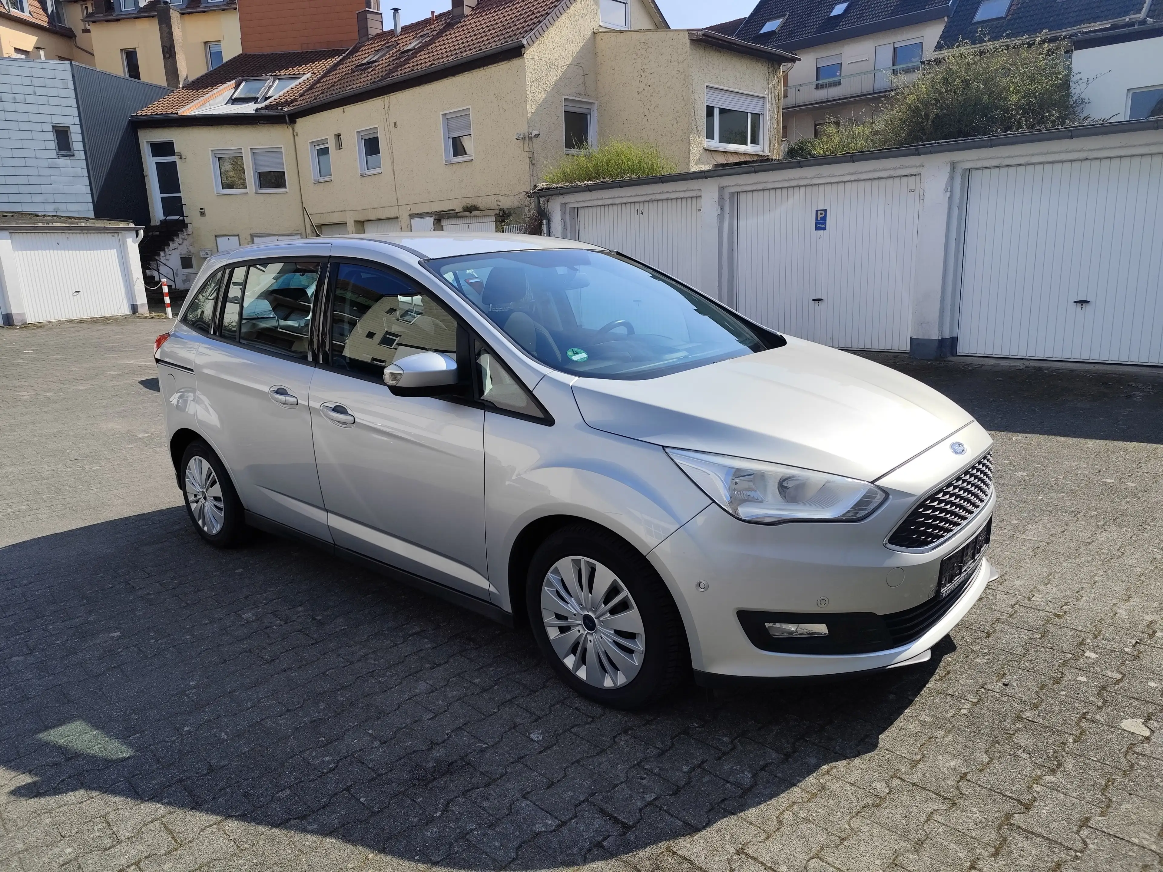 Ford Grand C-Max Cool Klima Navigation Allwetterreifen TÜV neu