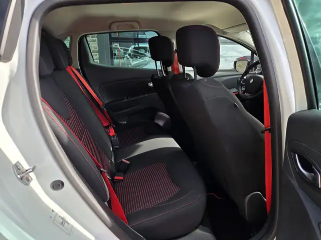 Renault Clio view 4