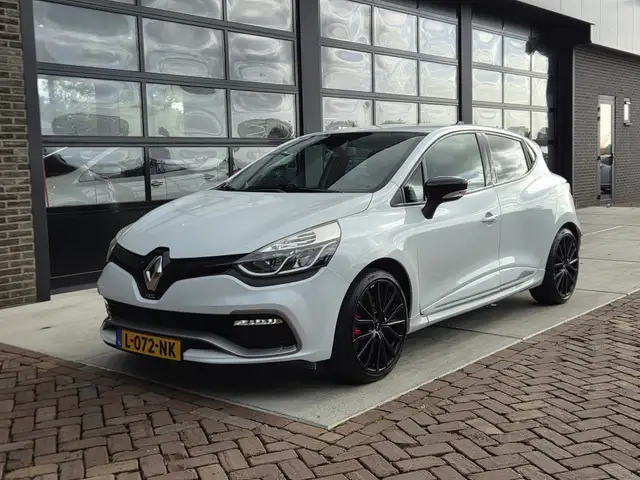 2016 Renault Clio in White for sale