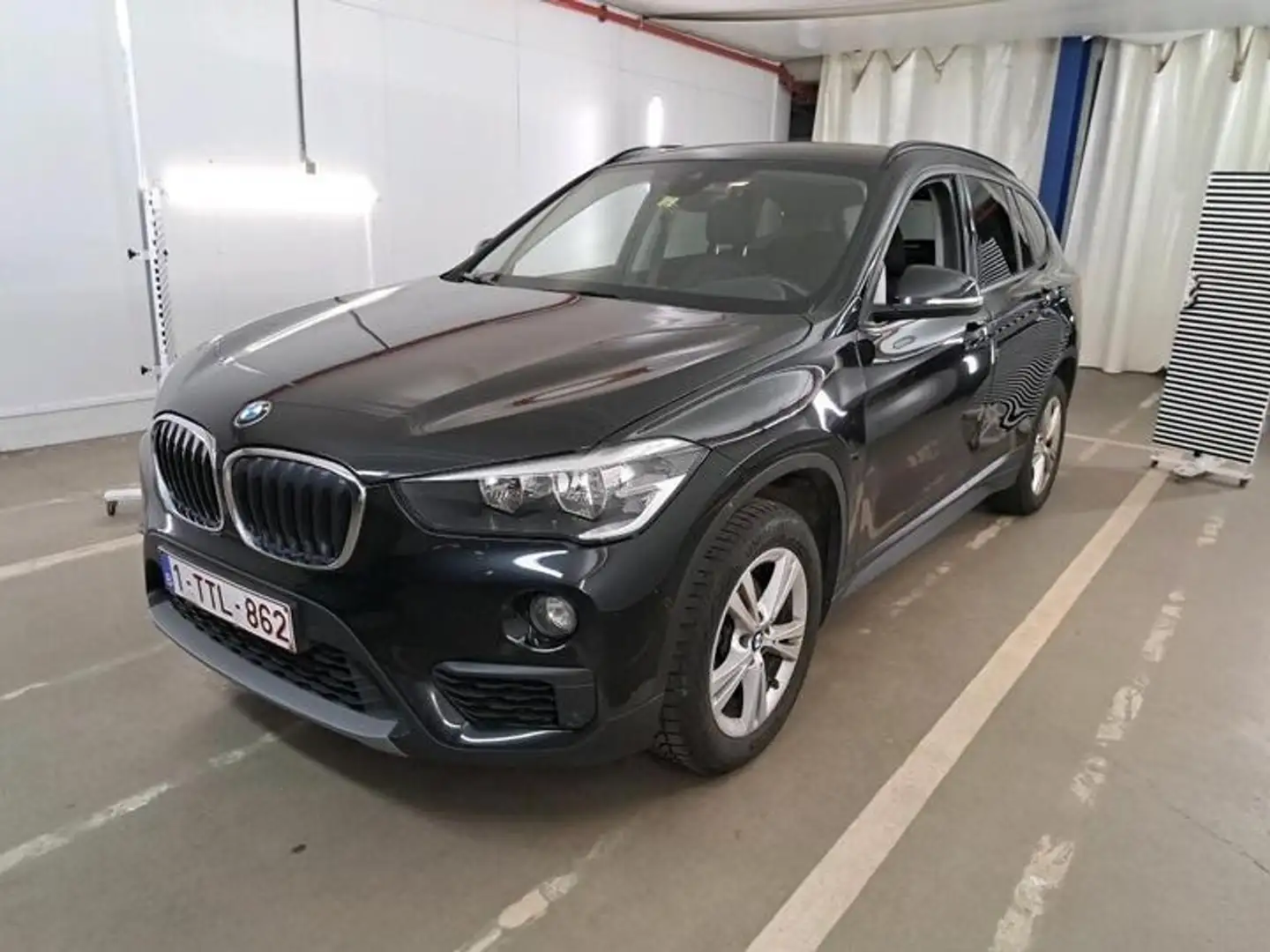 BMW X1 1.5 d sDrive16*EUR6*2018*GPS*LEDER*KEYLESS* Schwarz - 2