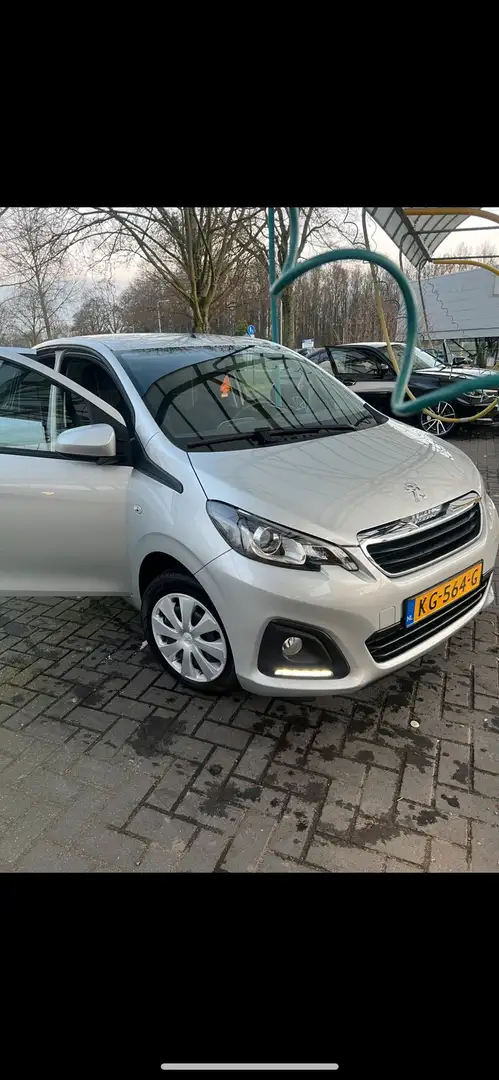 Peugeot 108 1.0 e-VTi Blue Lease Grijs - 1