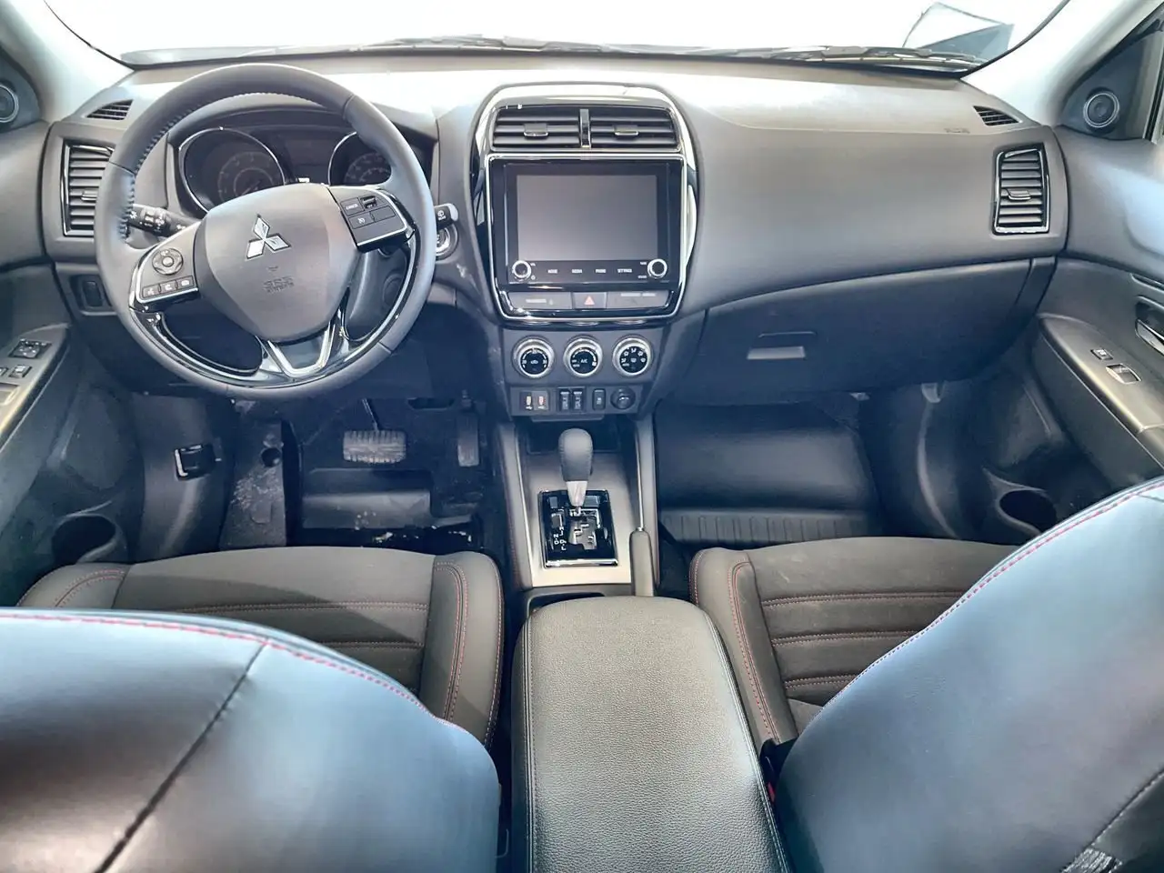 Mitsubishi RVR снимка Mitsubishi RVR