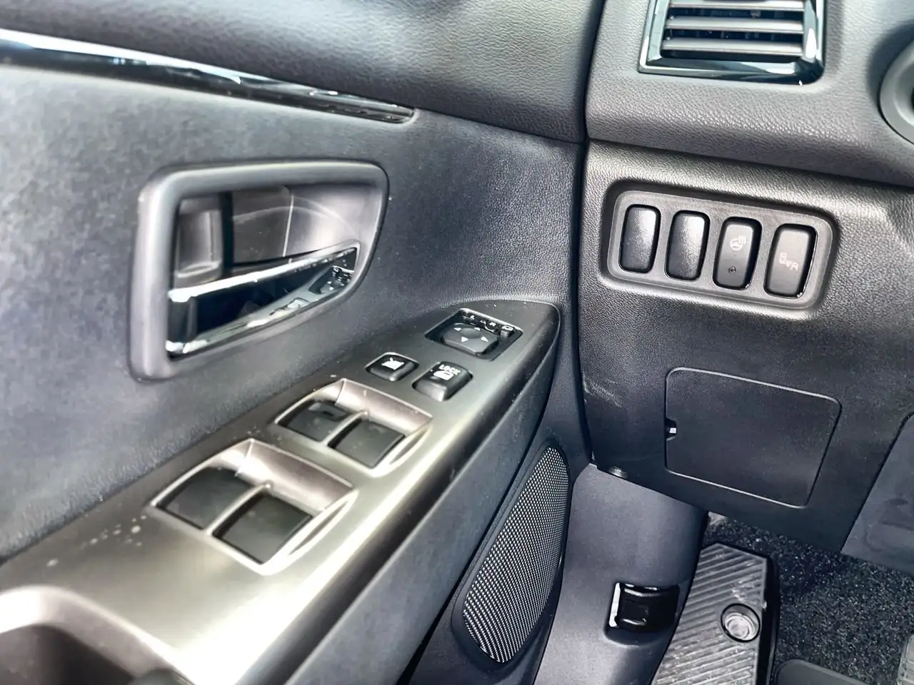 Mitsubishi RVR снимка Mitsubishi RVR
