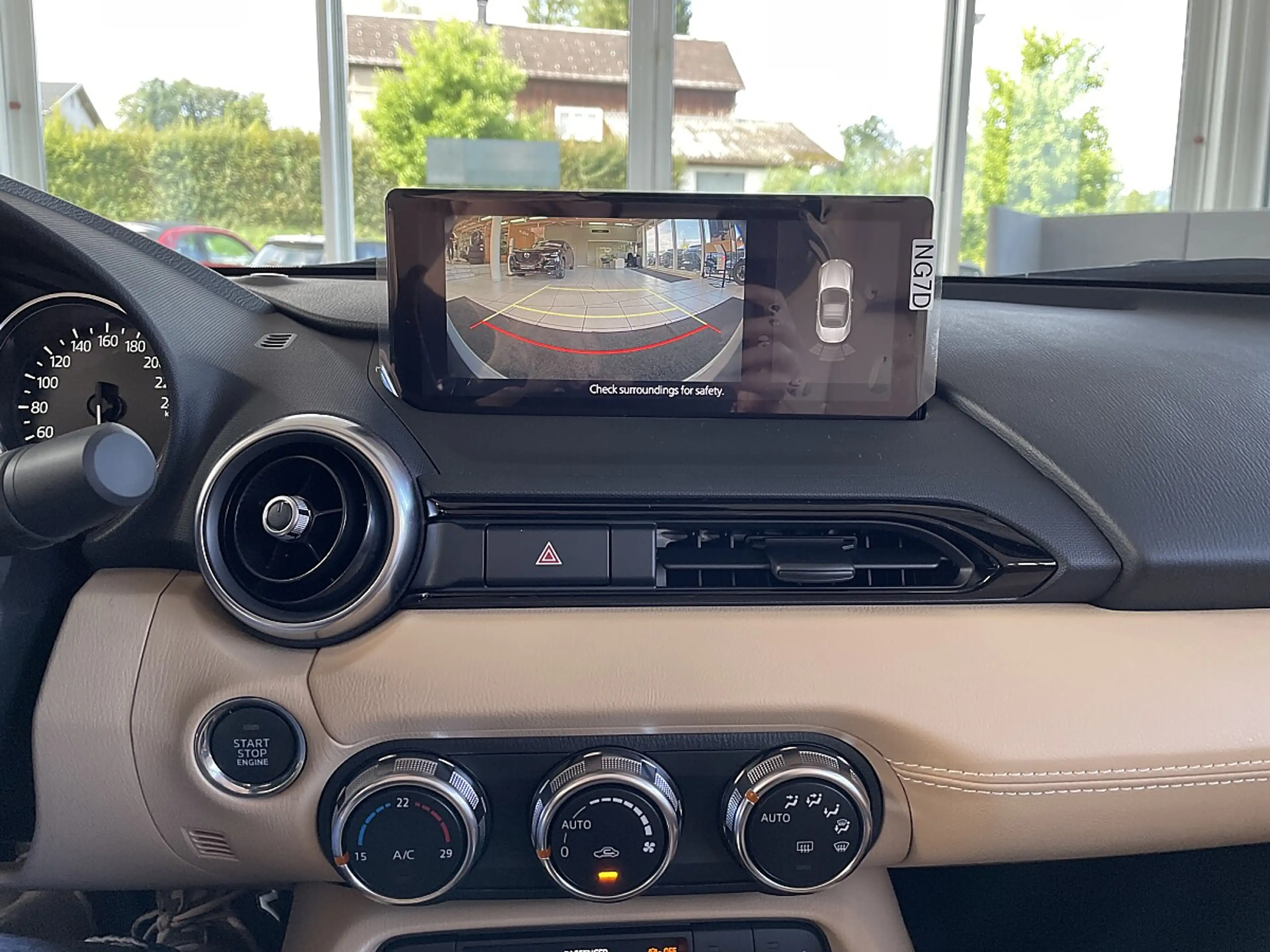 Mazda MX-5 1.5 SKYACTIV-G 132 Kazari — photo 13