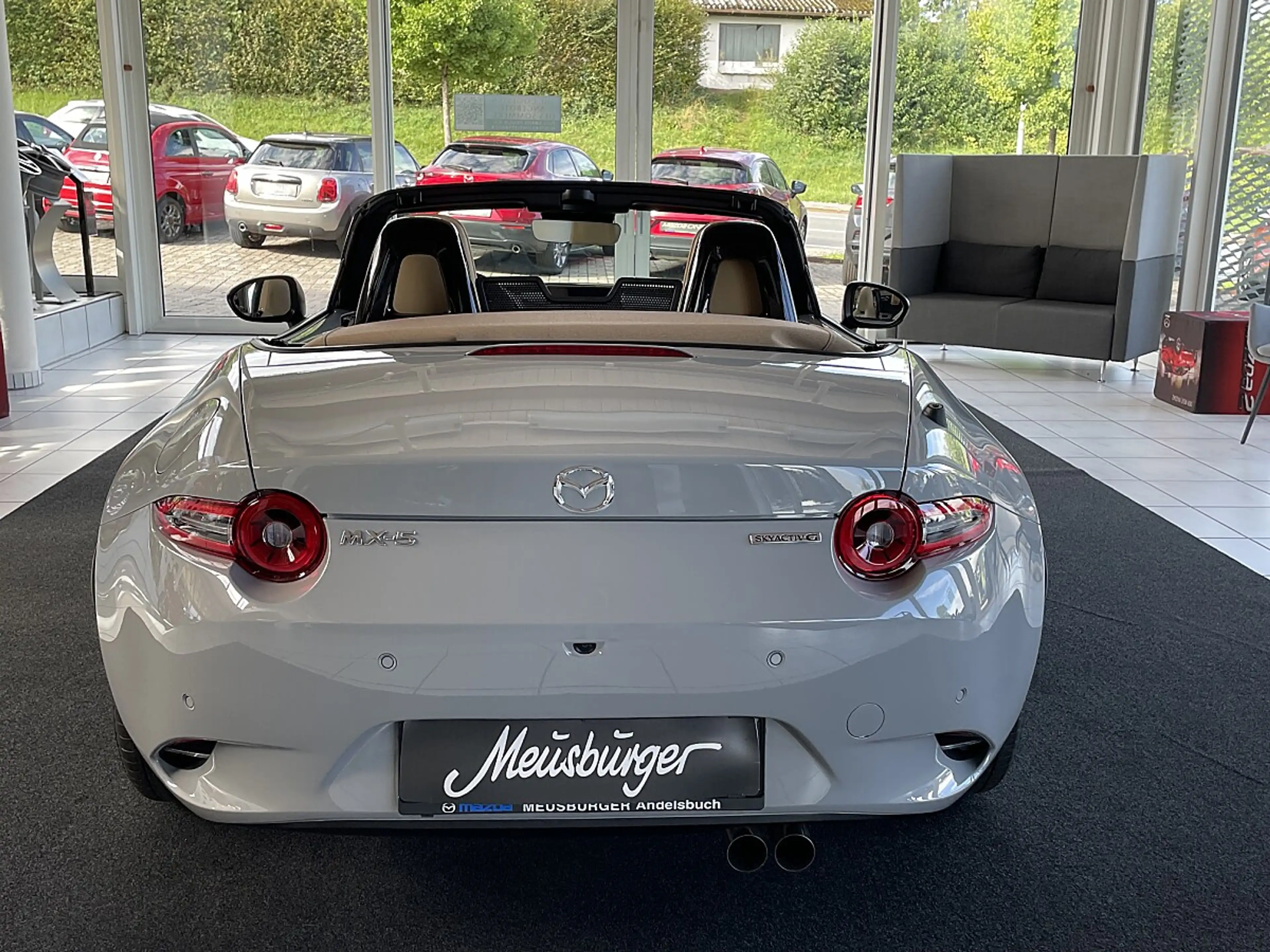 Mazda MX-5 1.5 SKYACTIV-G 132 Kazari — photo 6