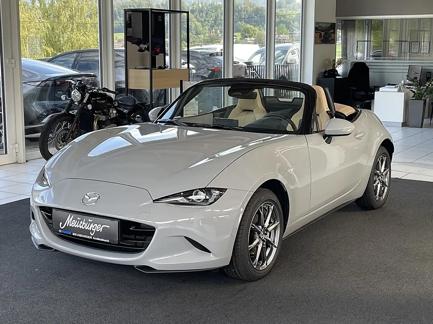 Mazda MX-5 1.5 SKYACTIV-G 132 Kazari Grau - 1