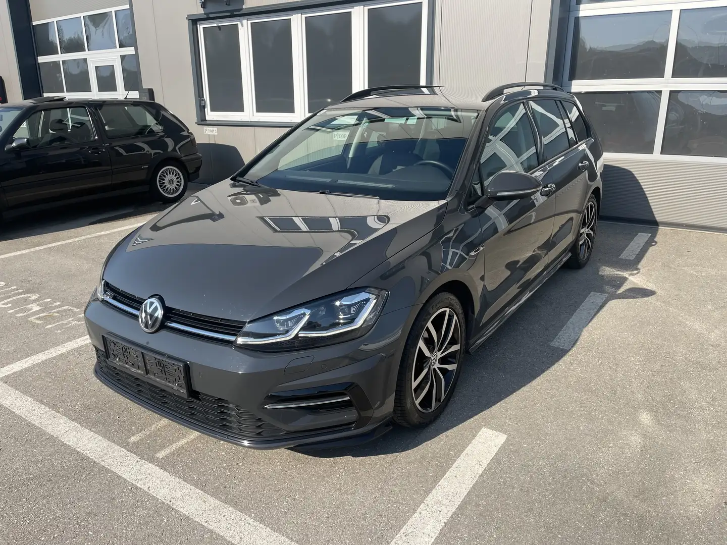 Volkswagen Golf Variant 2,0 TDI DSG R-Line - 1