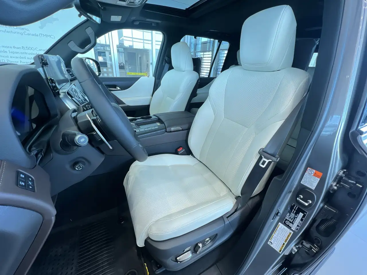 Lexus LX 600 снимка Lexus LX 600