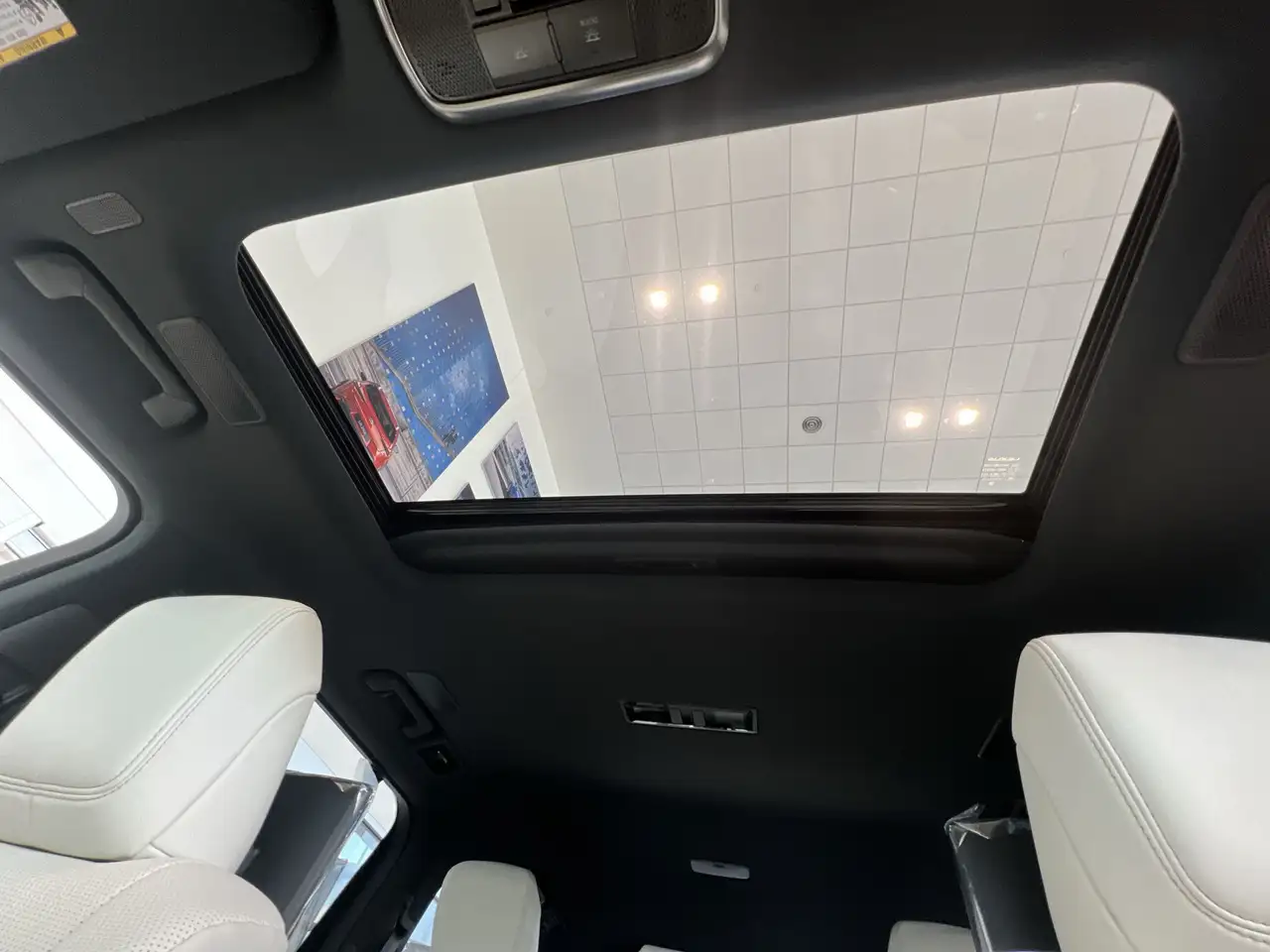 Lexus LX 600 снимка Lexus LX 600