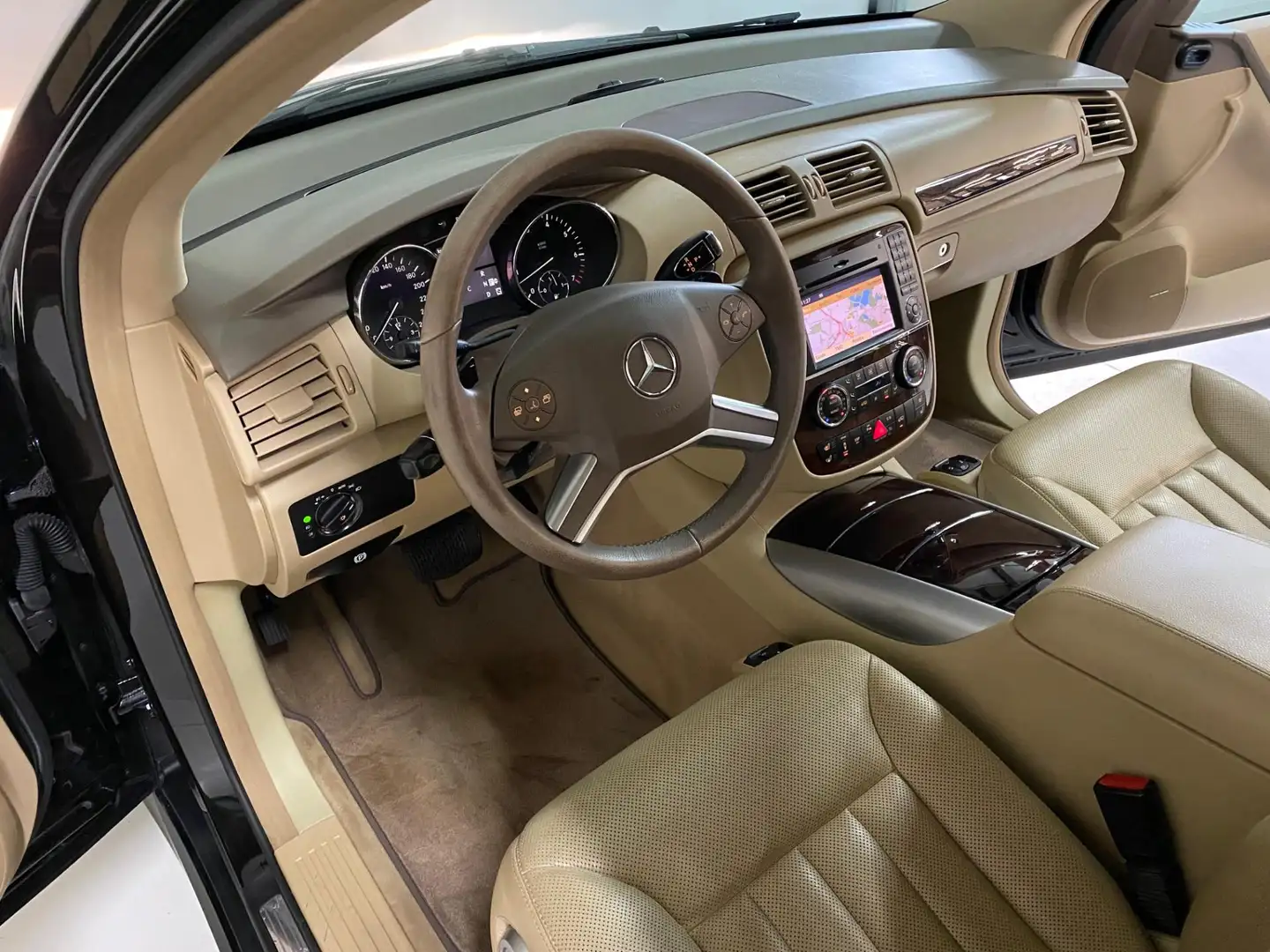 Mercedes-Benz R 500 Lang 4M 7p. Luchtvering Harman/Kardon Pano Schwarz - 2