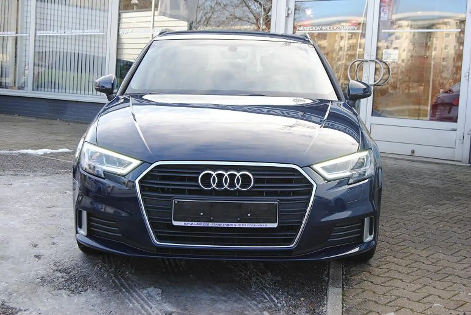 Audi A3 30 TFSI sport.LED-Navi.PDC.Sitzh.8xRäder Blau - 2