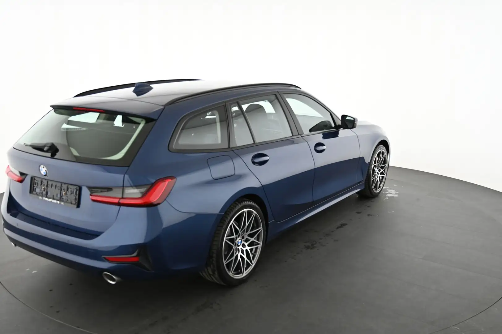BMW 320 - 320 d Connected Touring Aut. Pickerl NEU Blau - 2