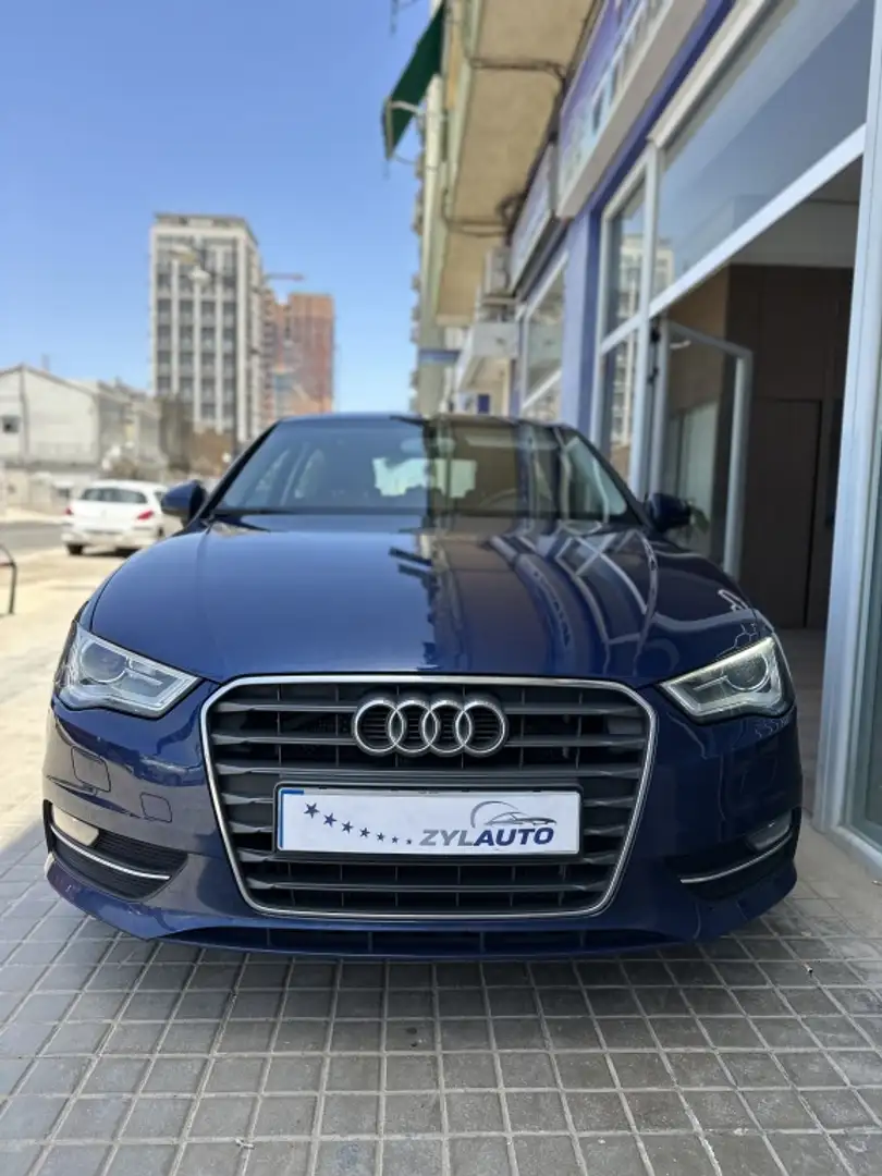 Audi A3 2.0TDI Ambiente EEL 150 Azul - 2