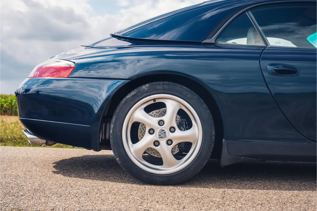 Porsche 911 3.4 Carrera Cabriolet, foto 12