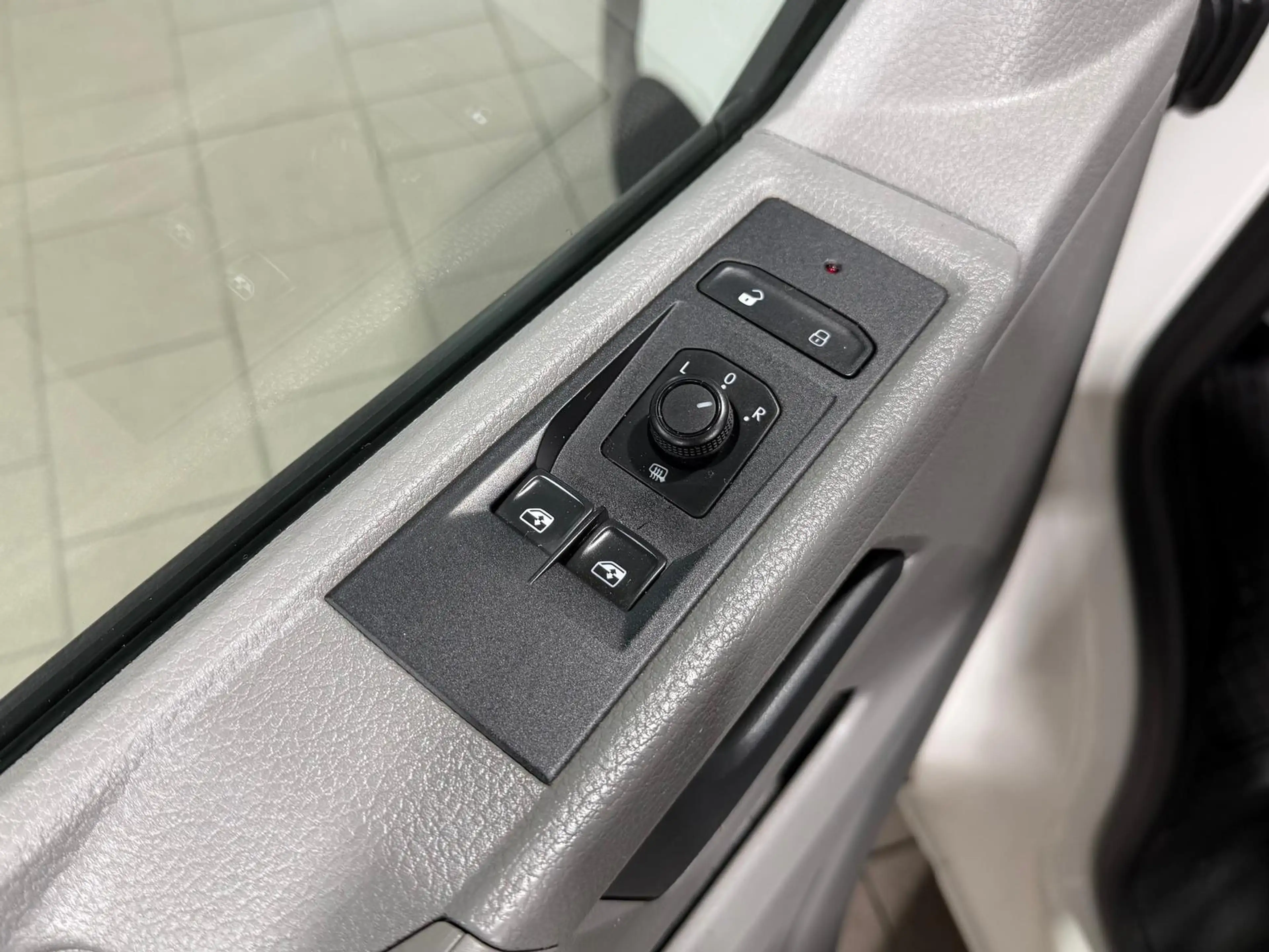 Volkswagen T6.1 Transporter T6.1 Pritsche-Doka(6-Si),4Motion,Klima,Radio,AHK — photo 13