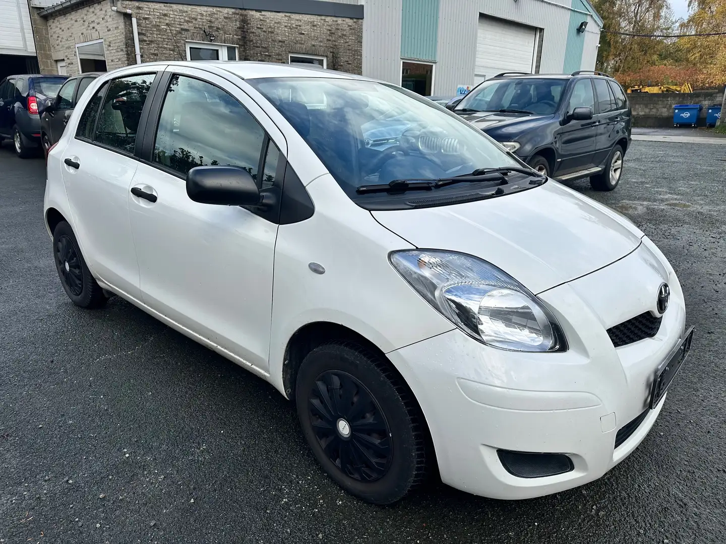 Toyota Yaris 1.0i VVT-i Luna Wit - 1