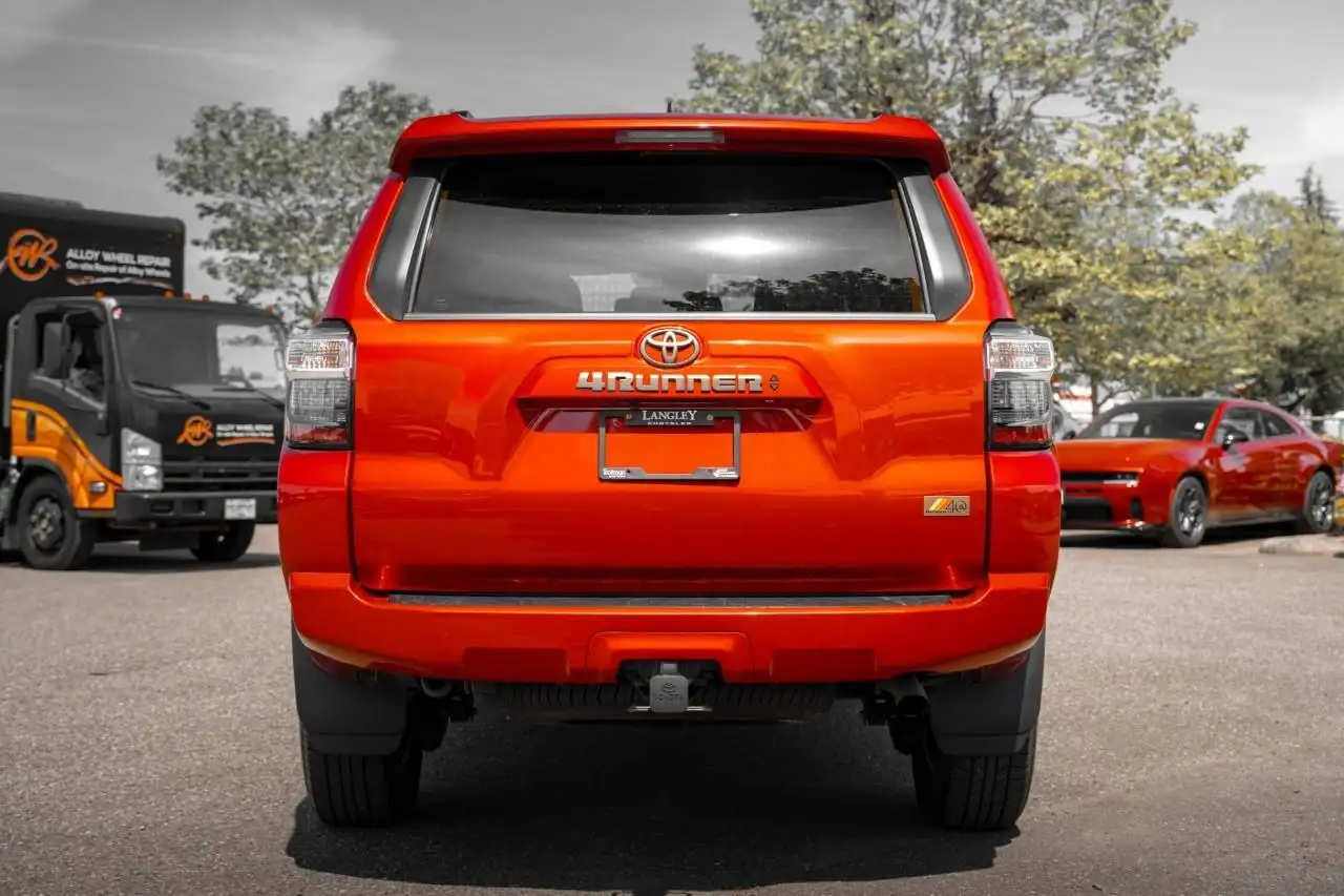 Toyota 4-Runner снимка Toyota 4-Runner