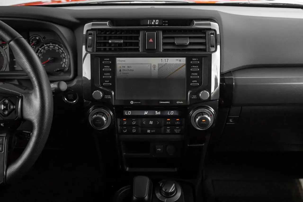 Toyota 4-Runner снимка Toyota 4-Runner