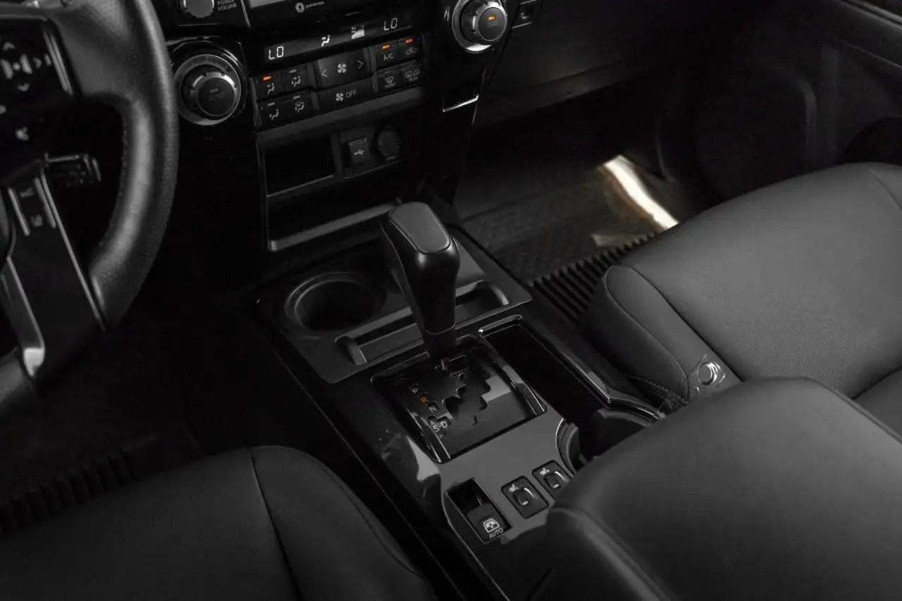 Toyota 4-Runner снимка Toyota 4-Runner