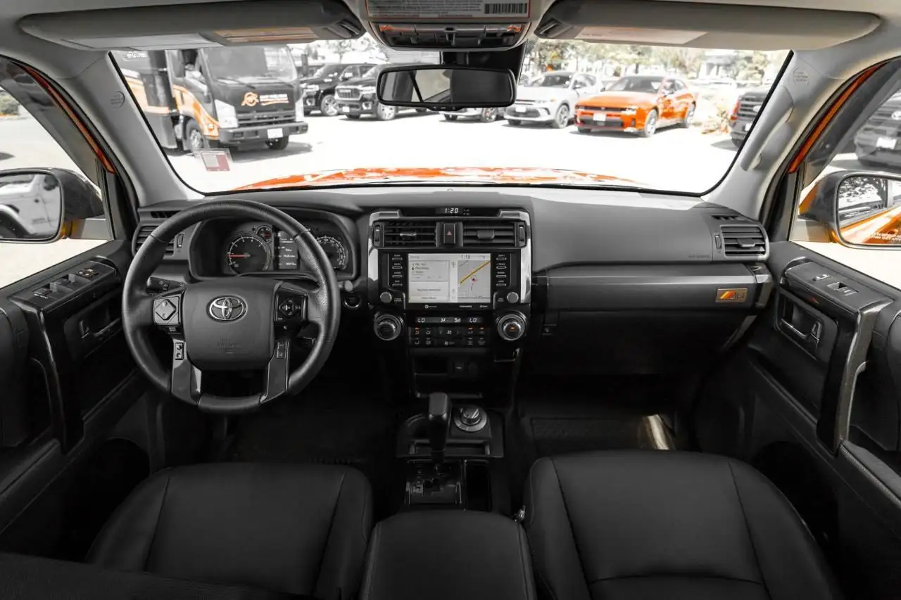 Toyota 4-Runner снимка Toyota 4-Runner