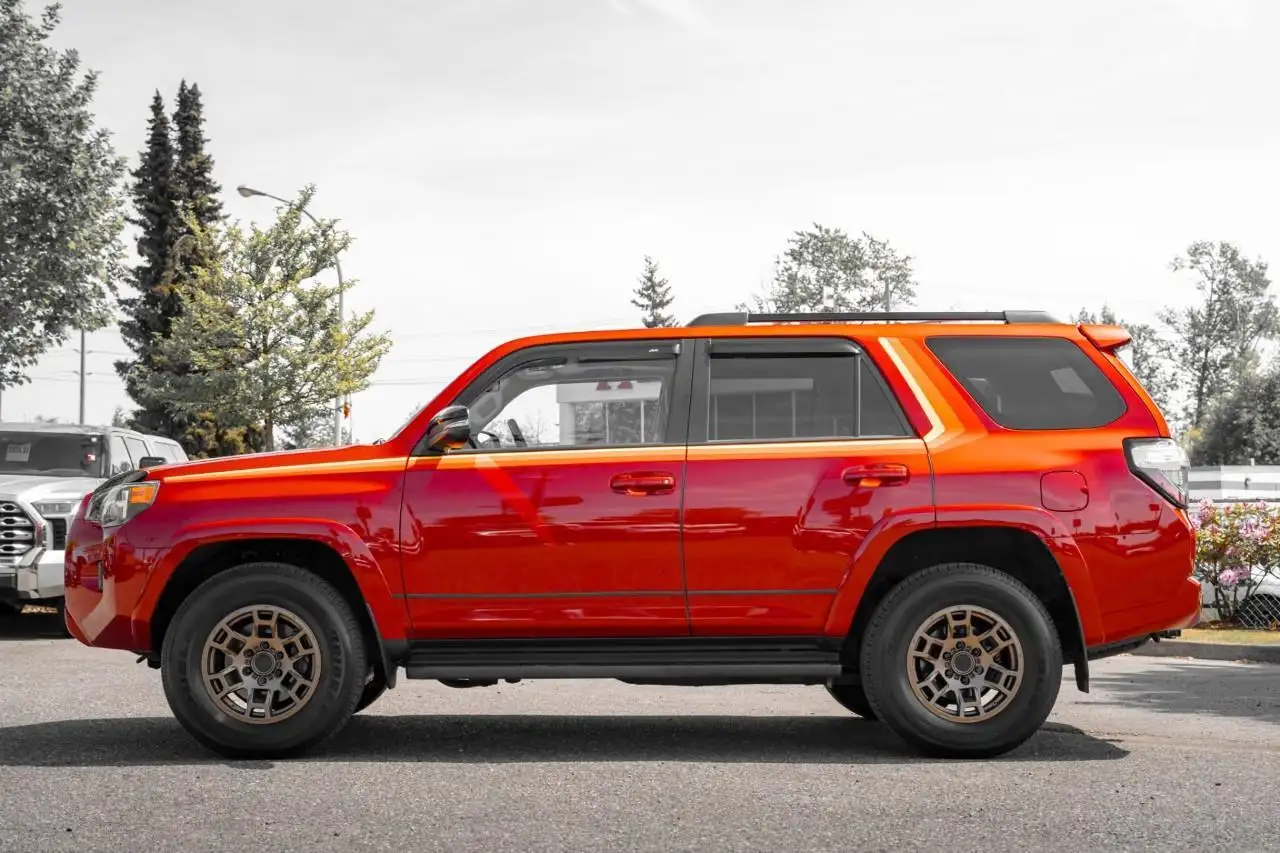 Toyota 4-Runner снимка Toyota 4-Runner