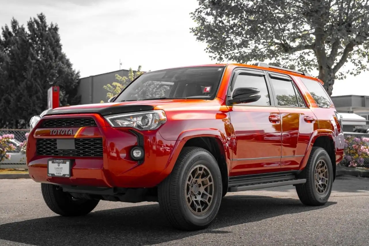 Toyota 4-Runner снимка Toyota 4-Runner