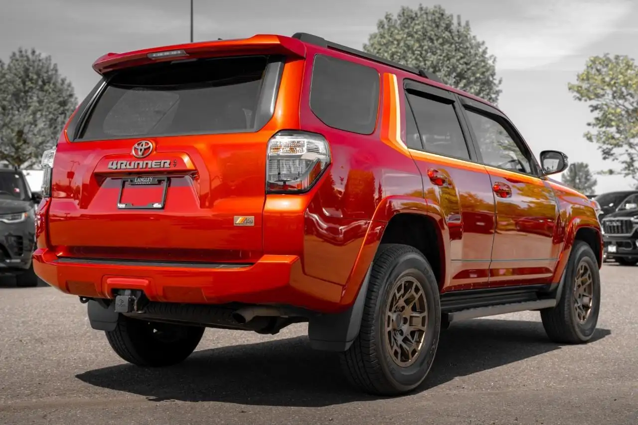 Toyota 4-Runner снимка Toyota 4-Runner