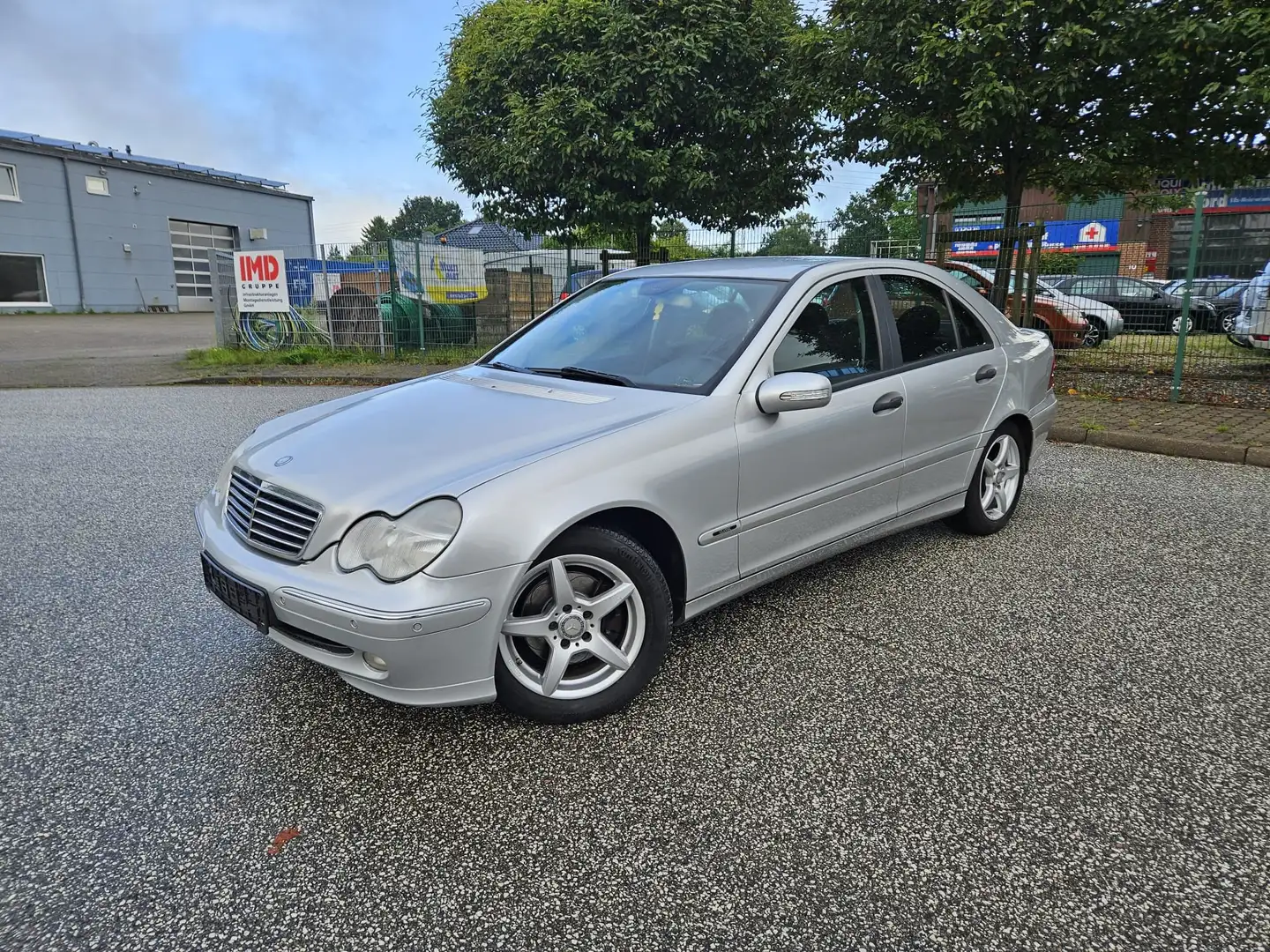 Mercedes-Benz C 180 C-Klasse Kompressor Automatik Classic Silber - 1