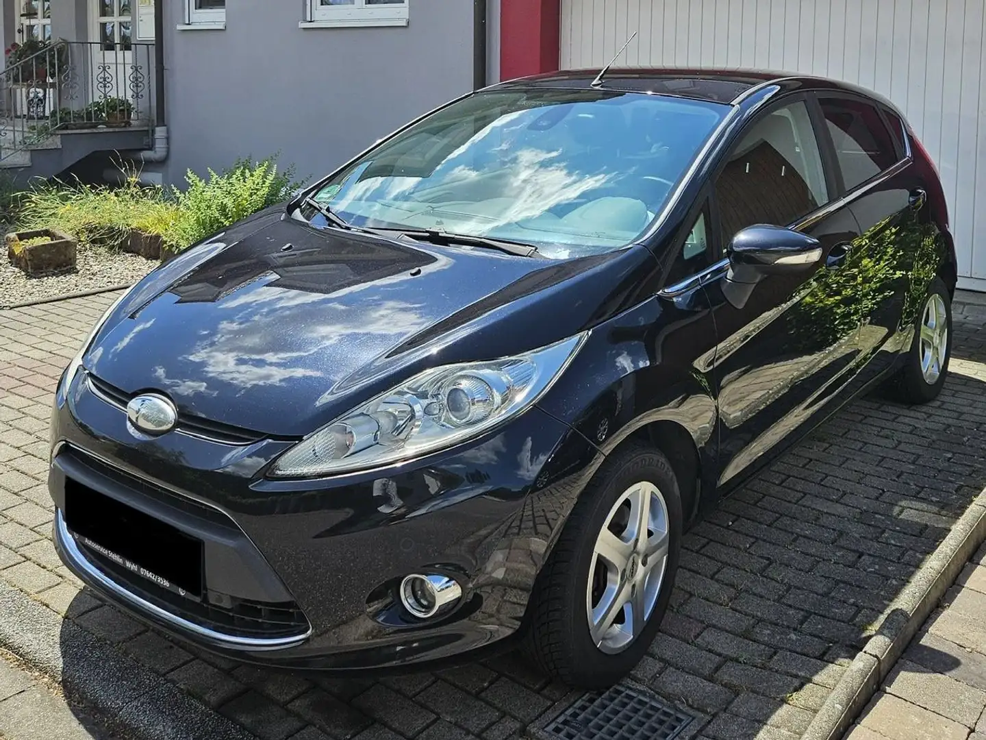 Ford Fiesta Fiesta 1.4 Titanium Schwarz - 1