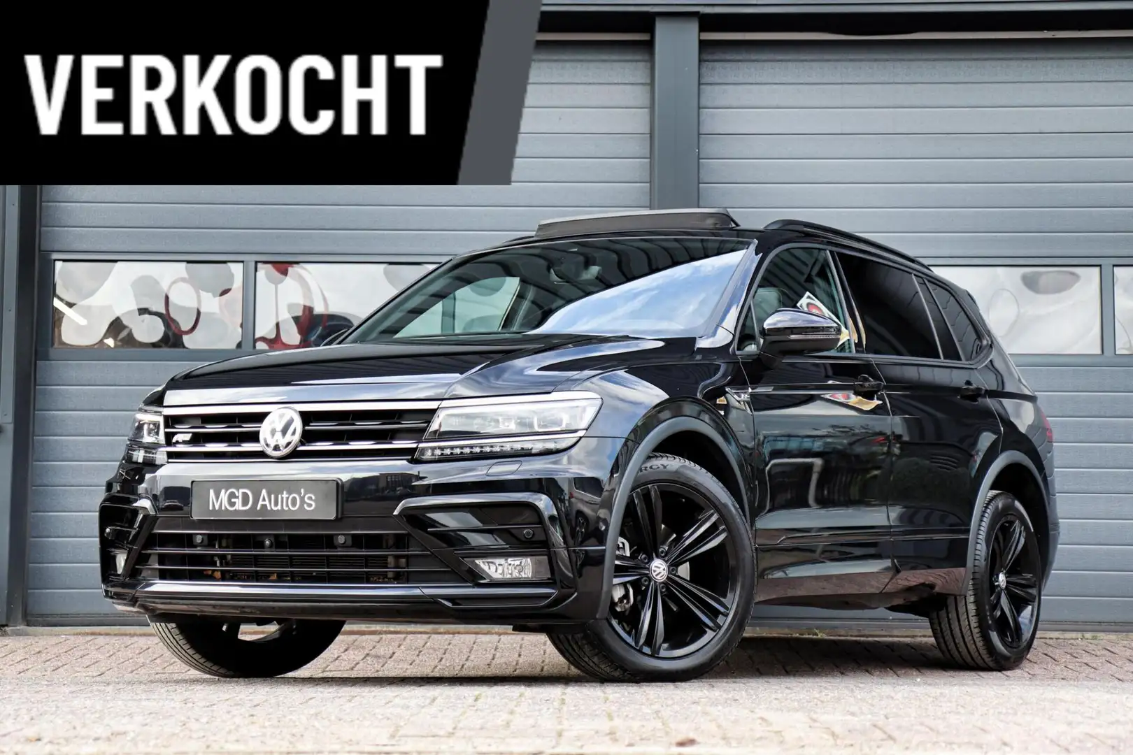Volkswagen Tiguan Allspace 1.5 TSI 2x R-Line 7P./LED/PANODAK/MEMORY/LEDER/360 Zwart - 1