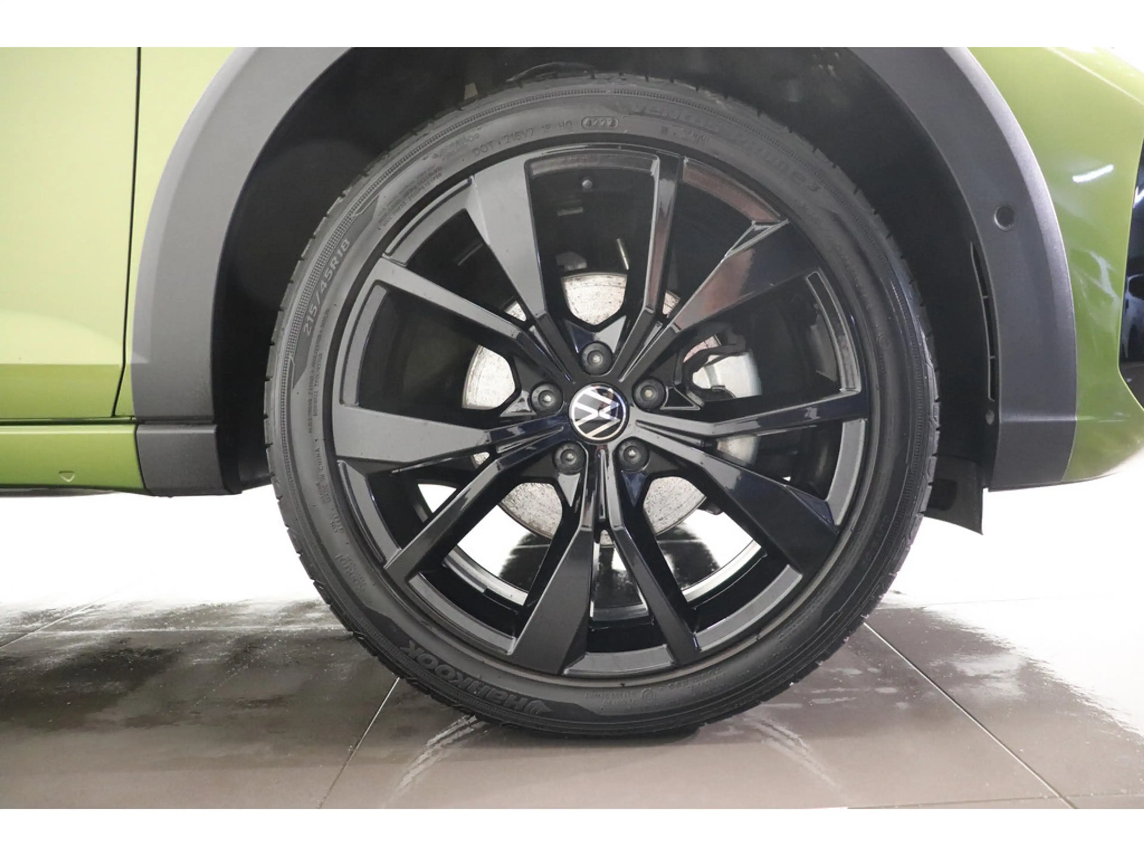 Volkswagen Taigo 1.0 TSI R-Line Panorama Matrix NAVI — photo 4