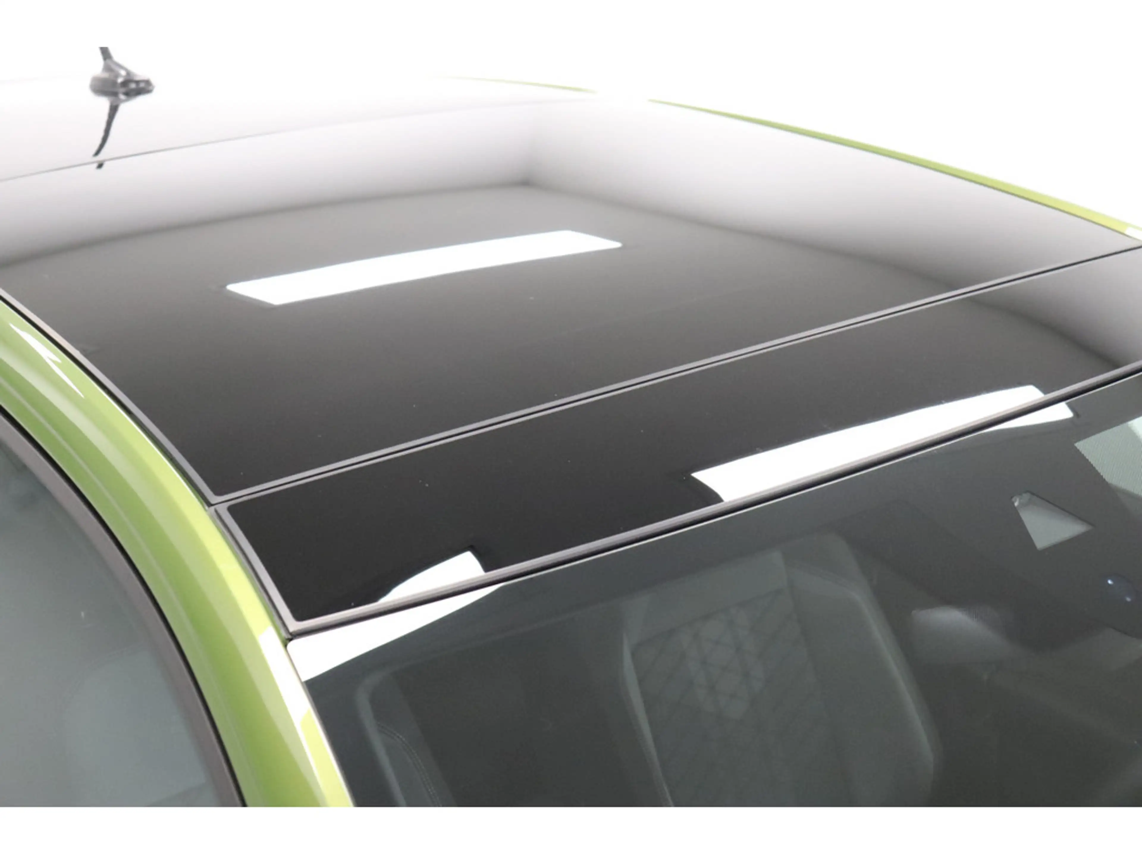 Volkswagen Taigo 1.0 TSI R-Line Panorama Matrix NAVI — photo 5