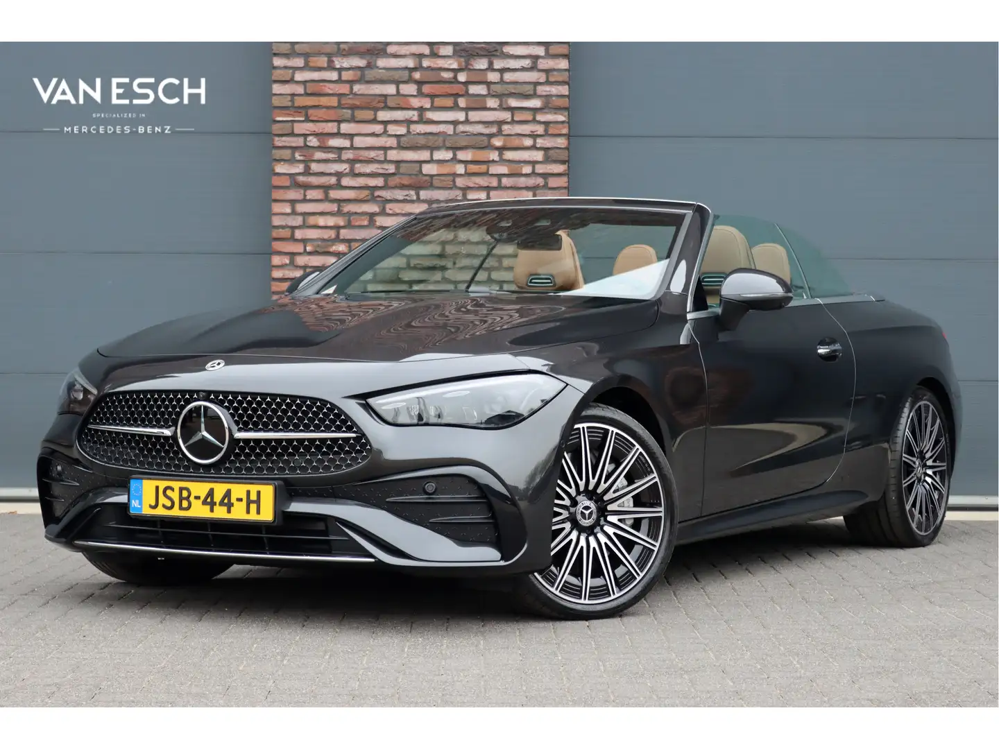 Mercedes-Benz CLE 450 Cabriolet 4MATIC AMG Line | Distronic+ | Massage | Gris - 1