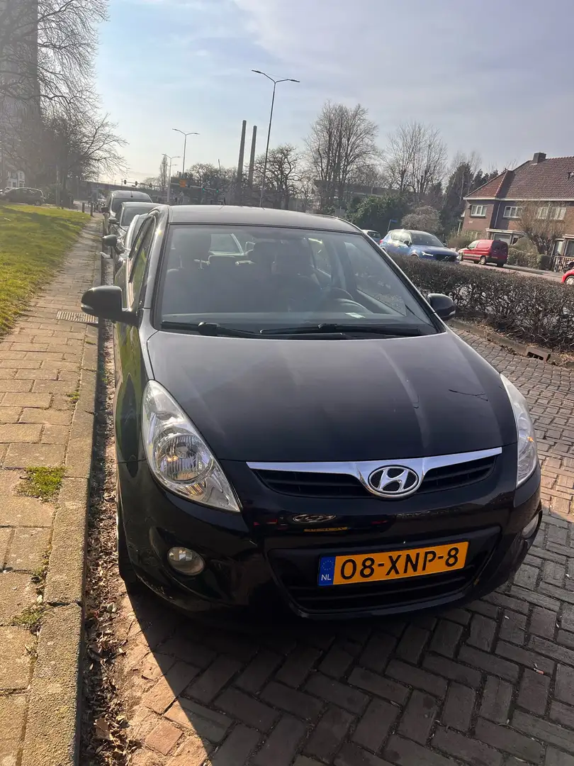 Hyundai i20 manual from 2012 Negru - 1