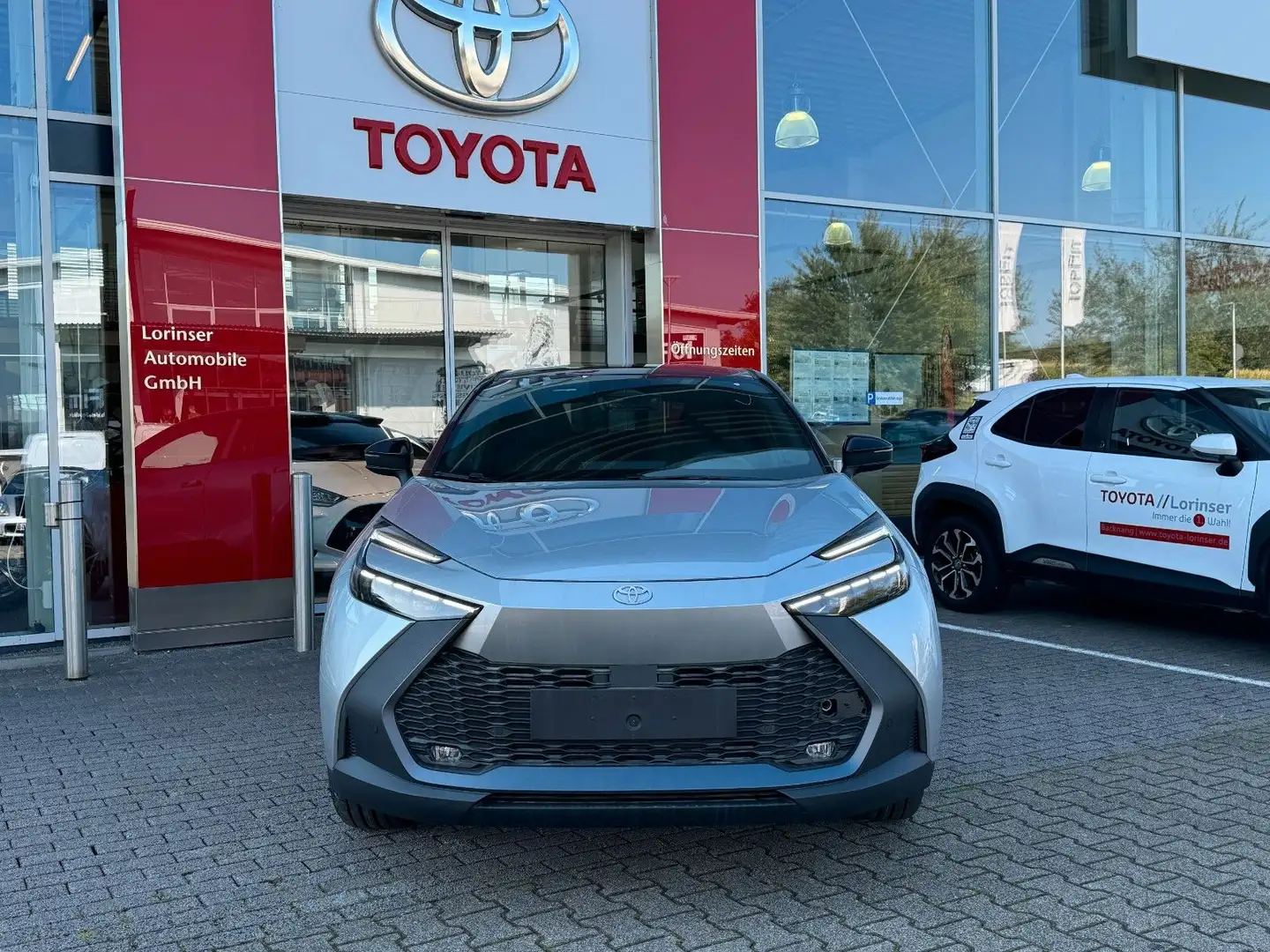 Toyota C-HR Hybrid FWD Team Deutschland srebrna - 2