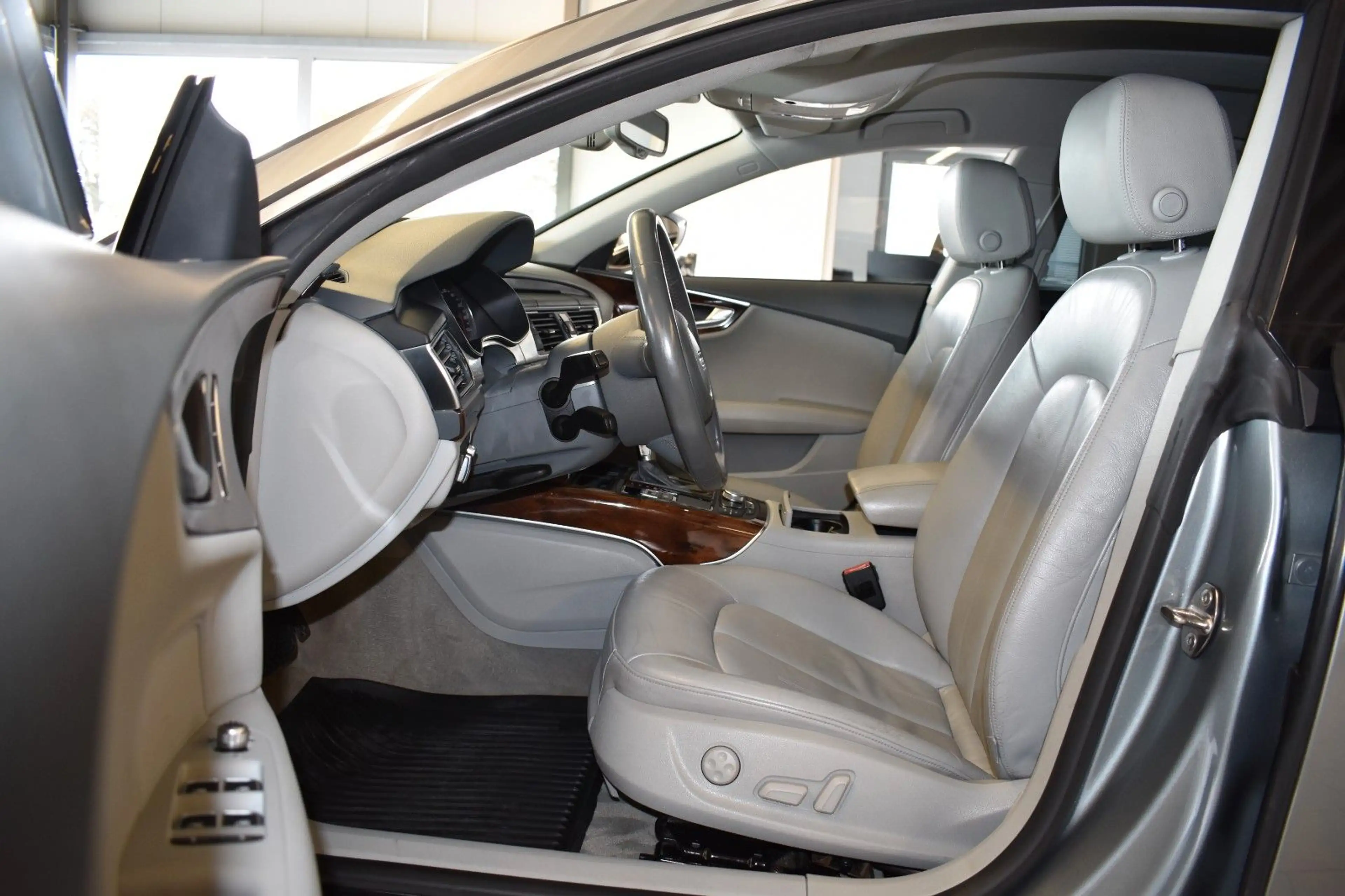 Audi A7 Sportback 3.0 TFSI quattro/HUD/CAM/SHZ/BOSE — photo 11
