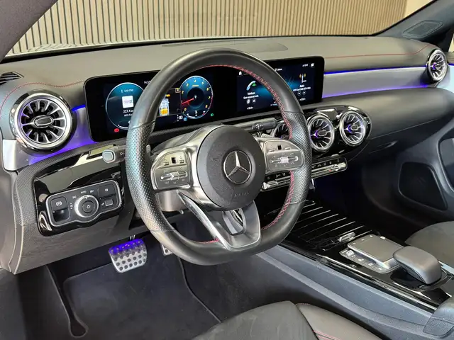 Mercedes-Benz CLA view 15