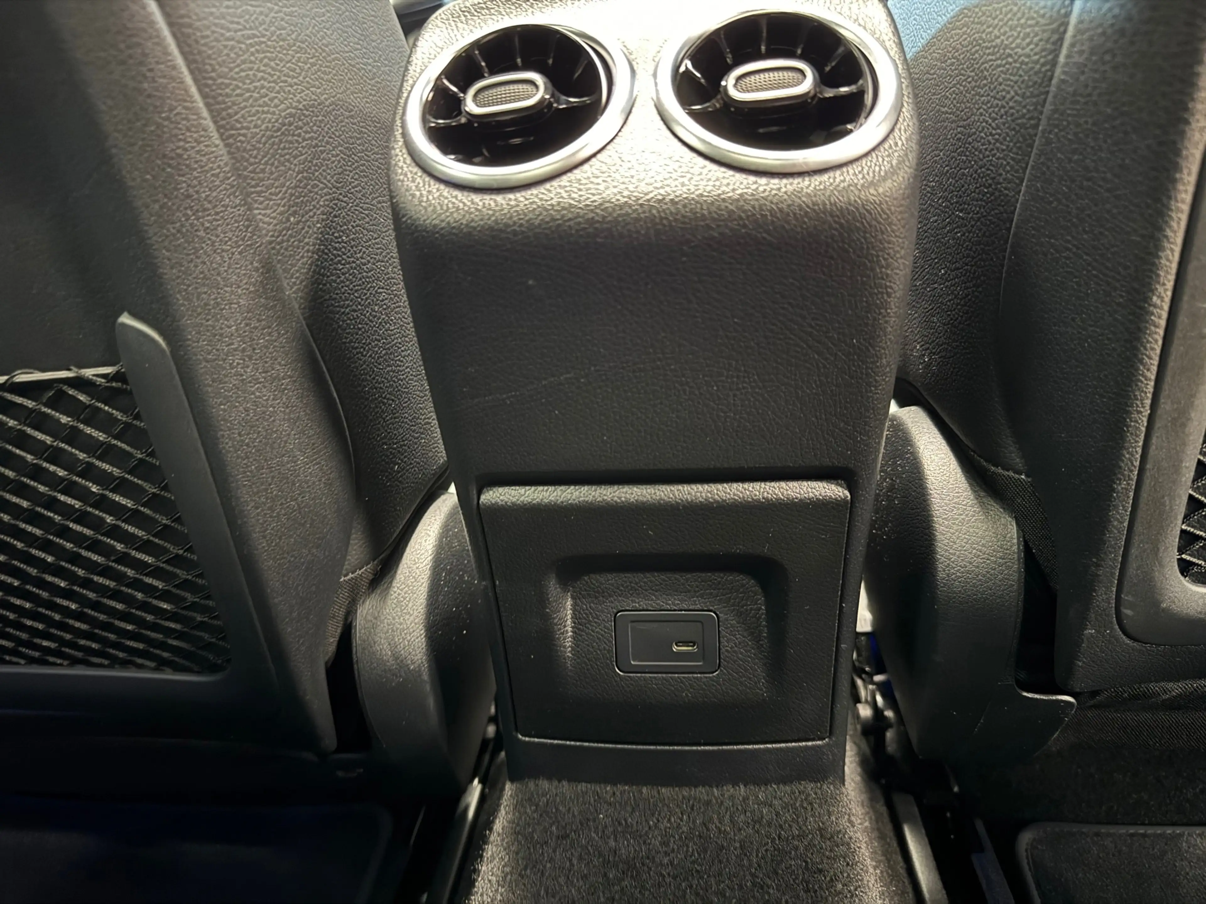 Mercedes-Benz CLA 180 Premium Plus AUT. PANORAMADAK SFEERVERLICHTING NAV — photo 13