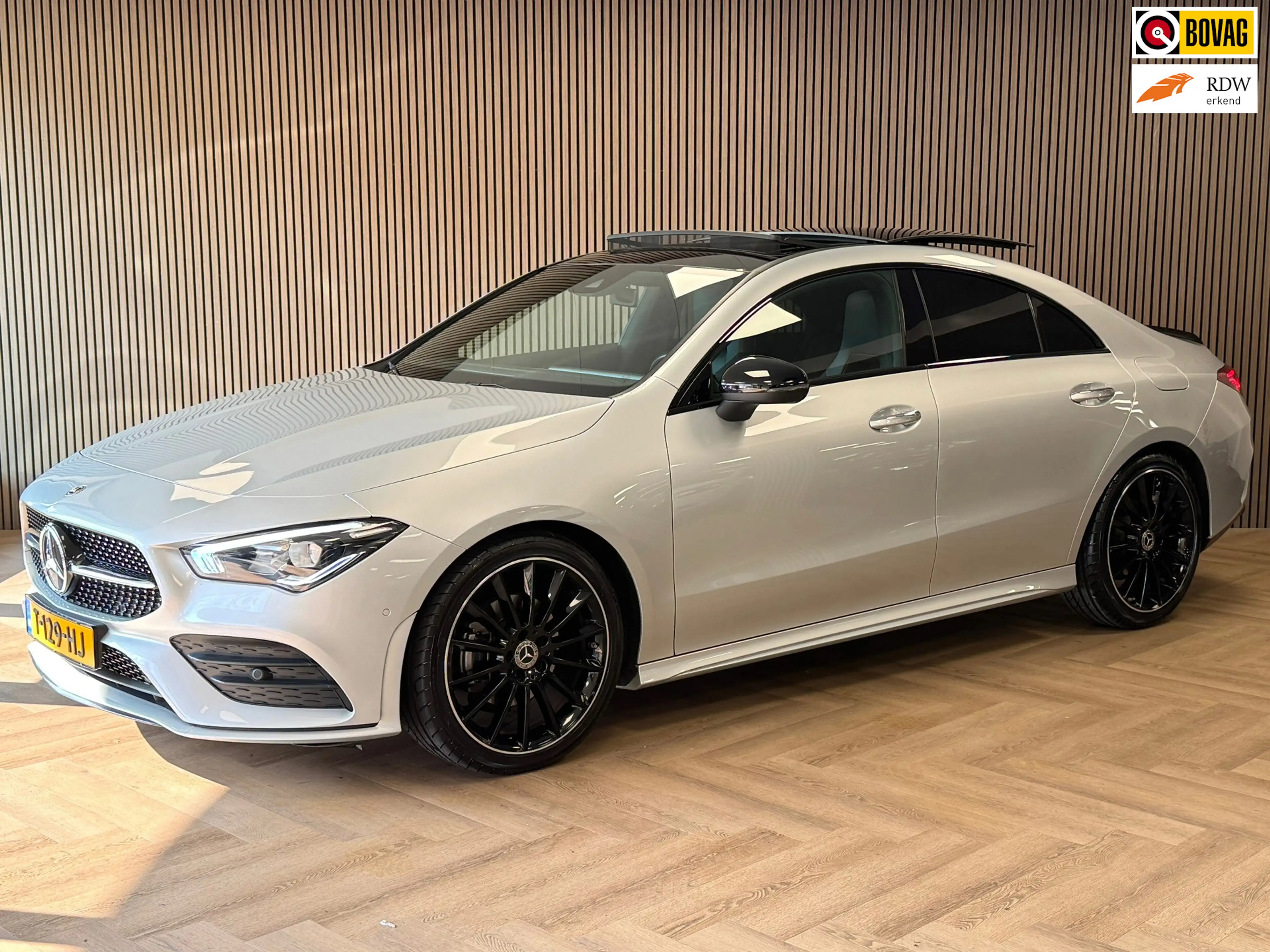 Mercedes-Benz CLA 180 Premium Plus AUT. PANORAMADAK SFEERVERLICHTING NAV
