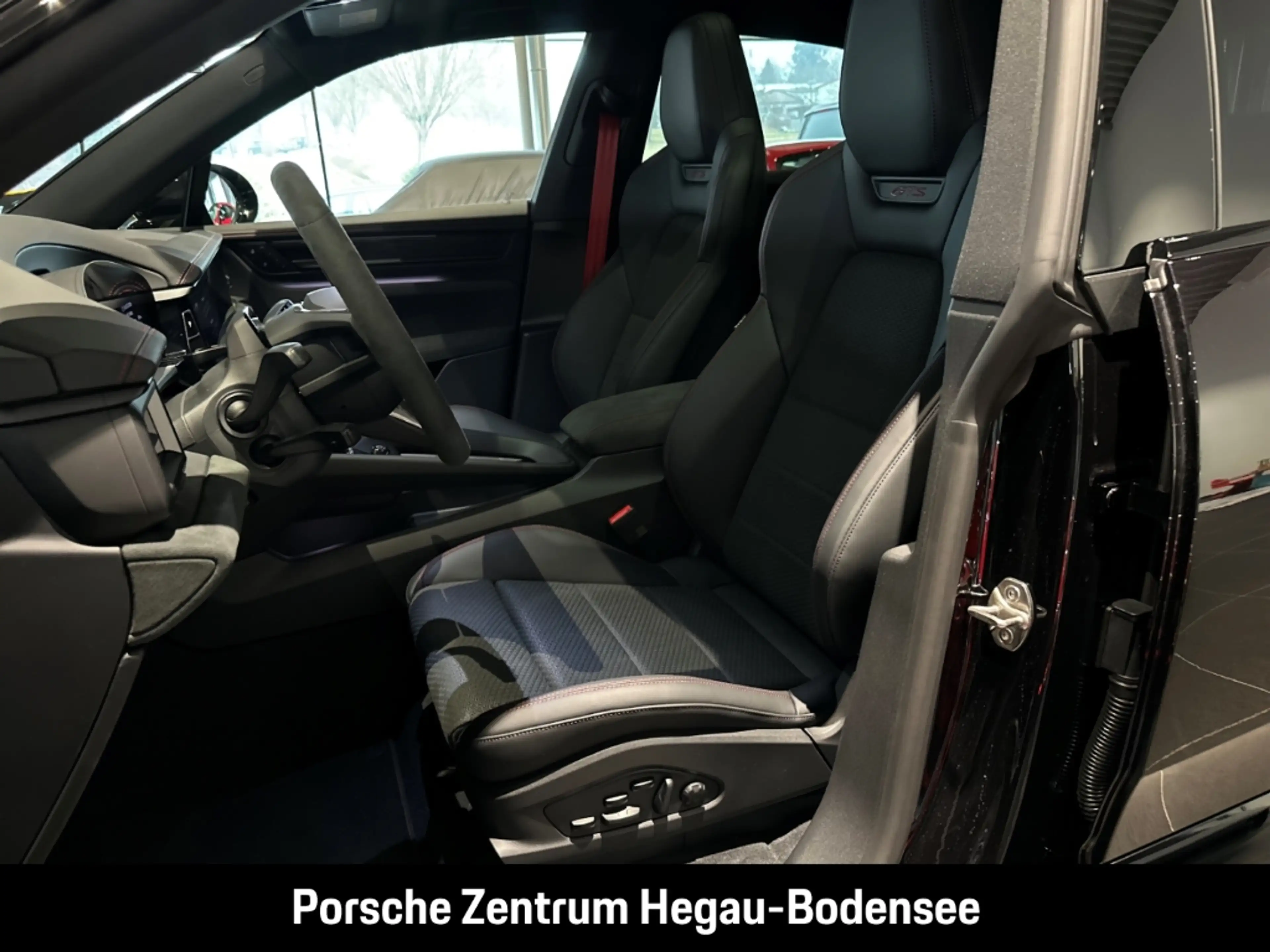 Porsche Macan GTS/Panorama/BOSE/Carbon/Augmented Reality Head-Up — photo 7