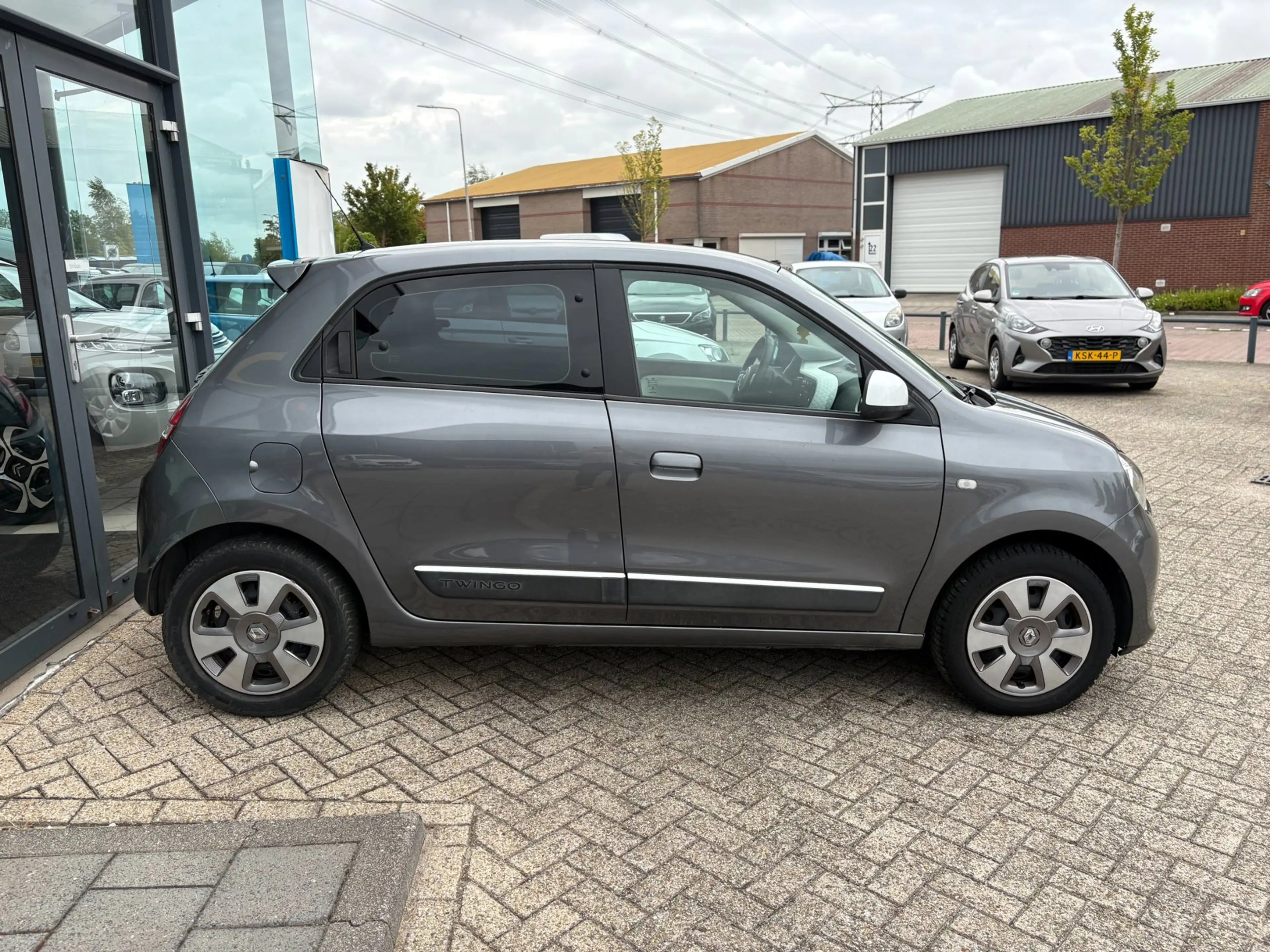 Renault Twingo 1.0 SCe Collection *AC — photo 6