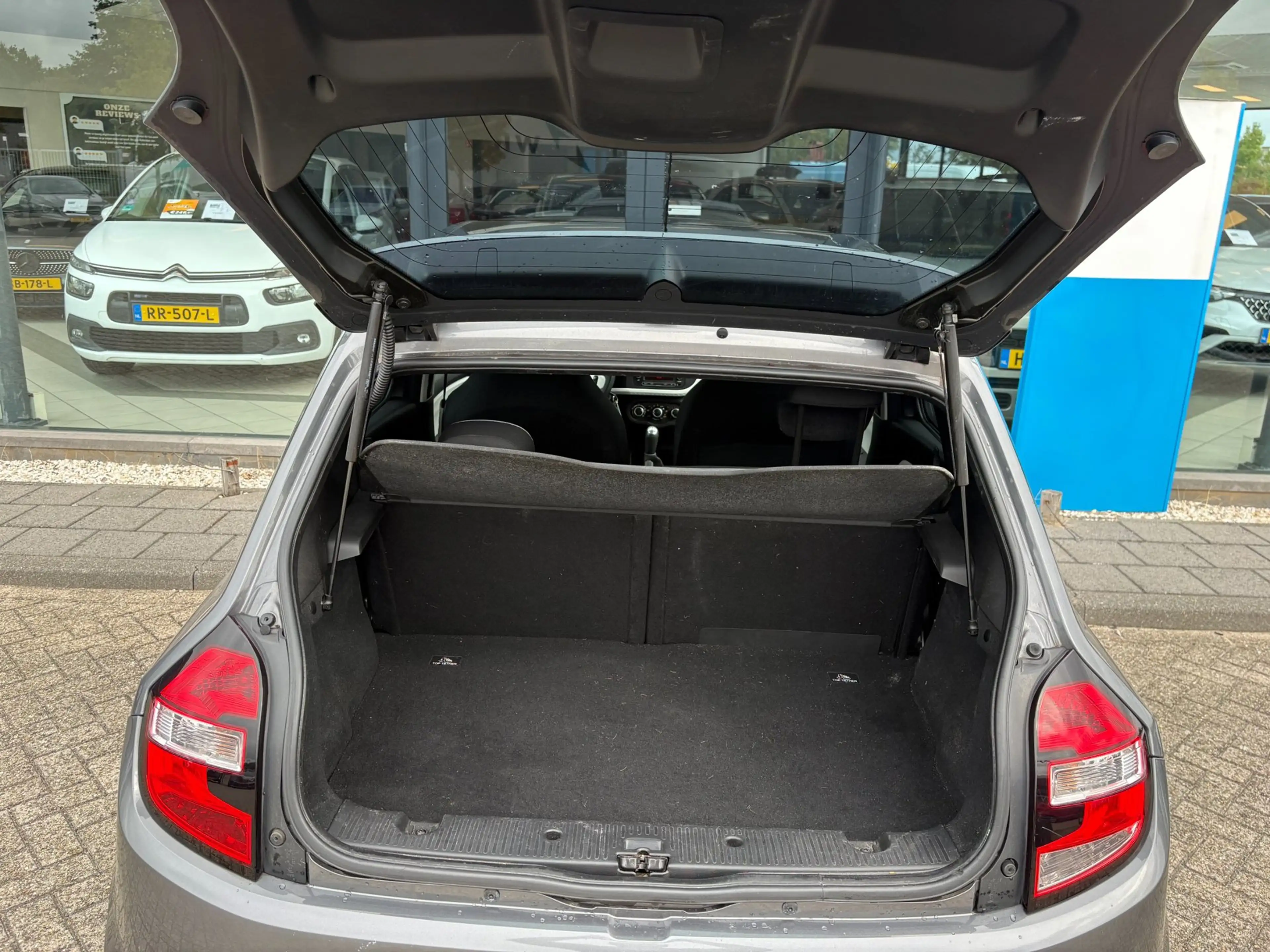 Renault Twingo 1.0 SCe Collection *AC — photo 22