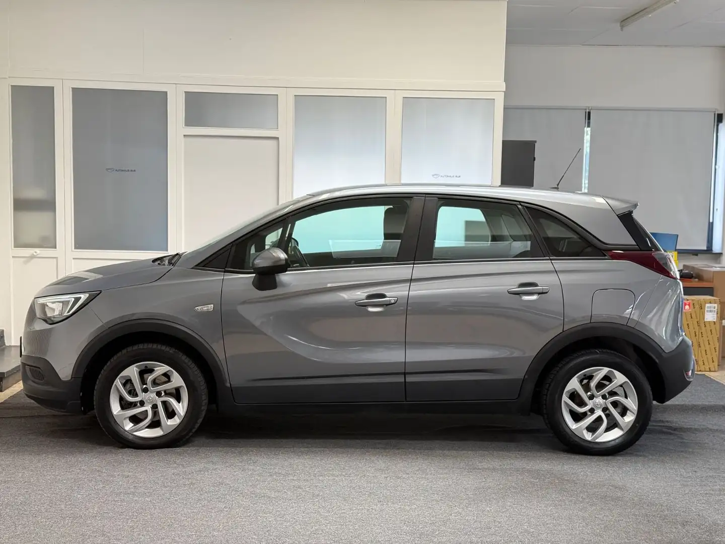 Opel Crossland X Innovation / 1te Hand / Nur 13tkm Grau - 2