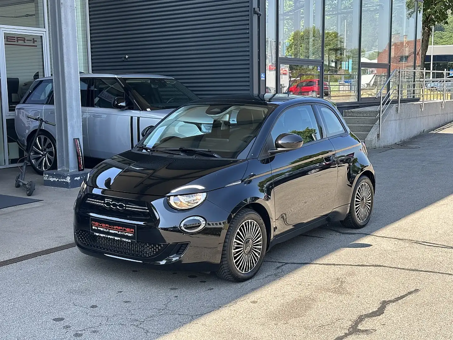 Fiat 500e 500 Elektro Icon 42 kWh mit Panorama, 1.Besitz,... Schwarz - 1
